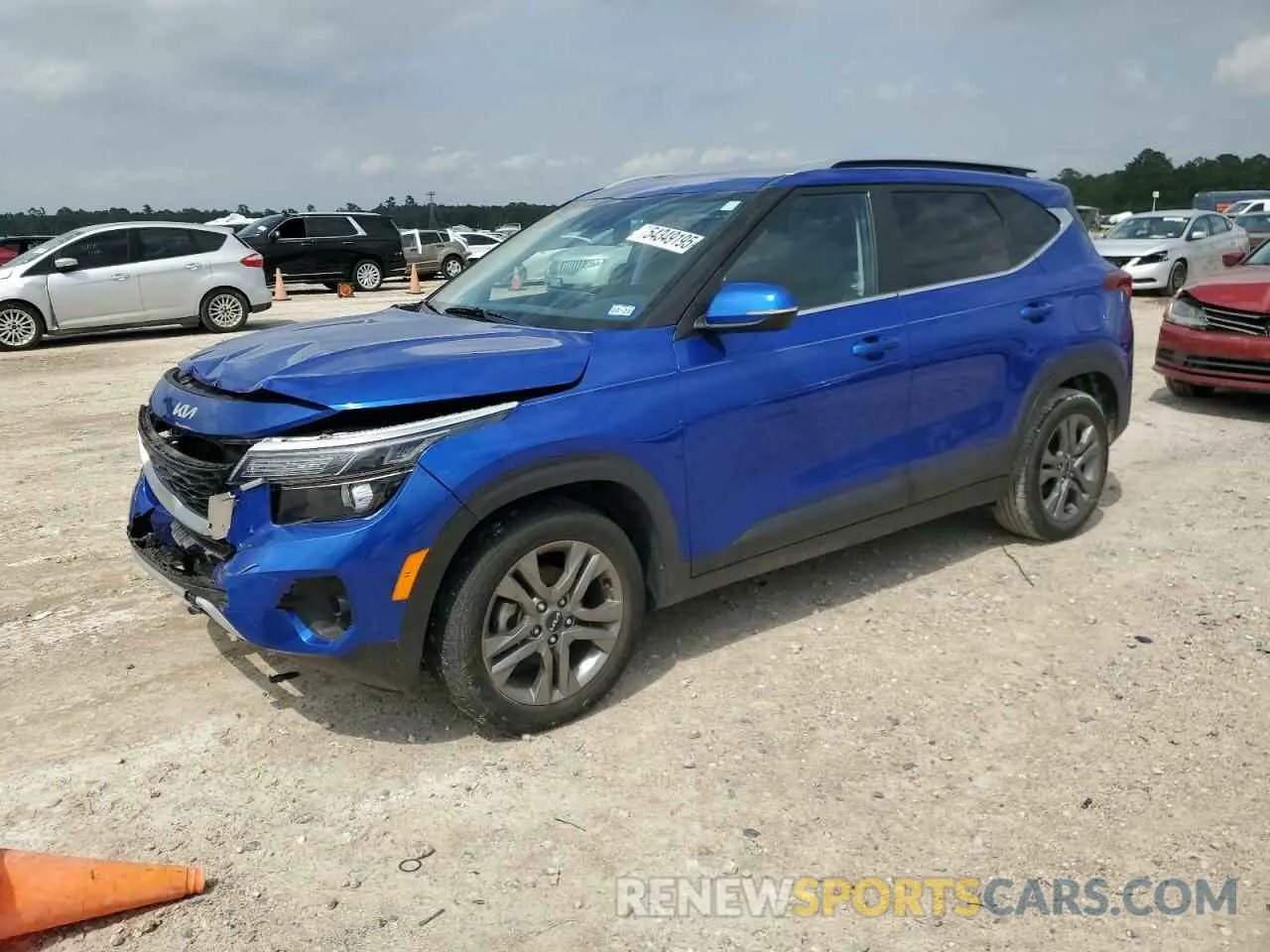 1 Photograph of a damaged car KNDEU2AAXN7339974 KIA SELTOS 2022