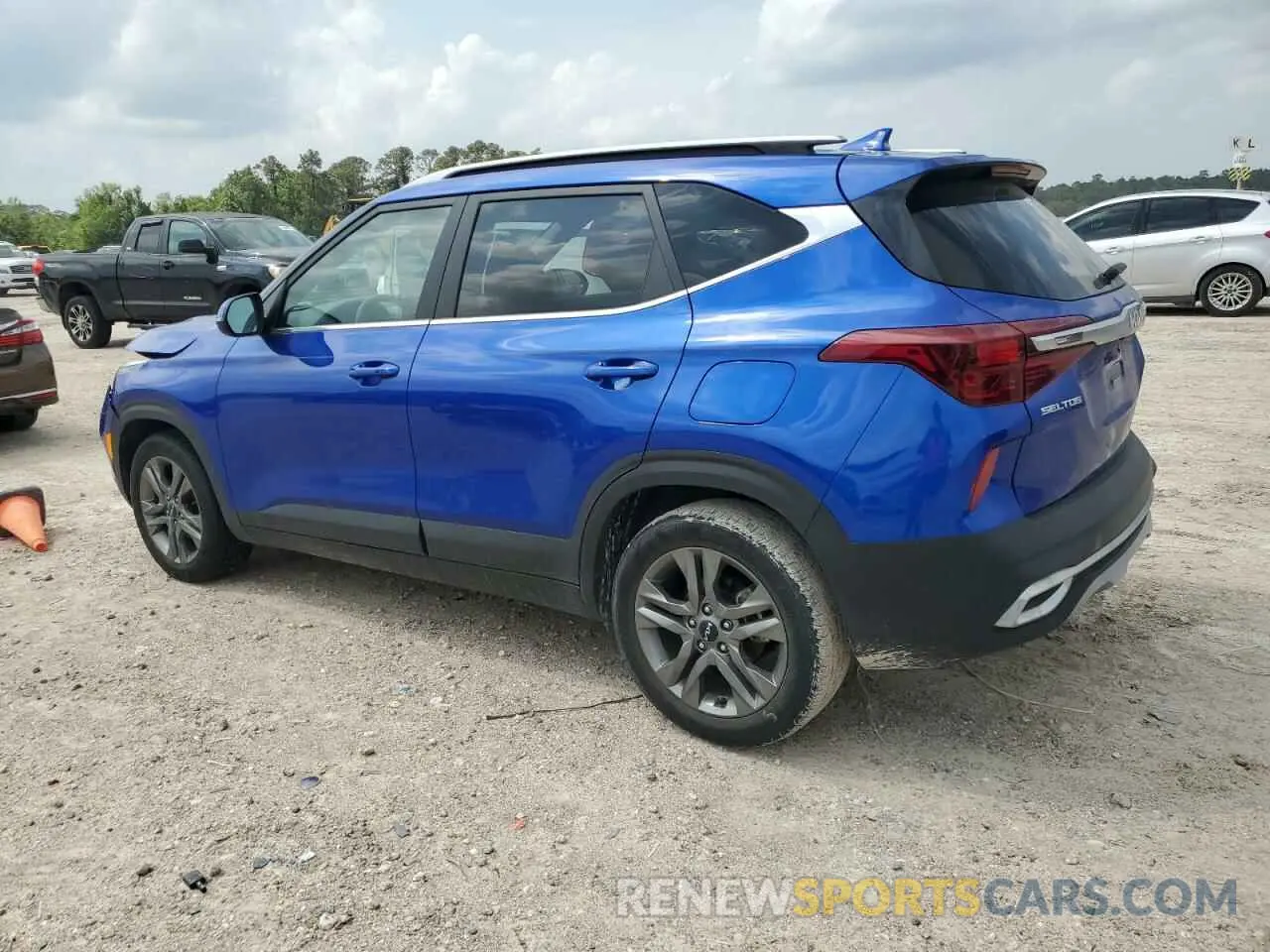 2 Photograph of a damaged car KNDEU2AAXN7339974 KIA SELTOS 2022