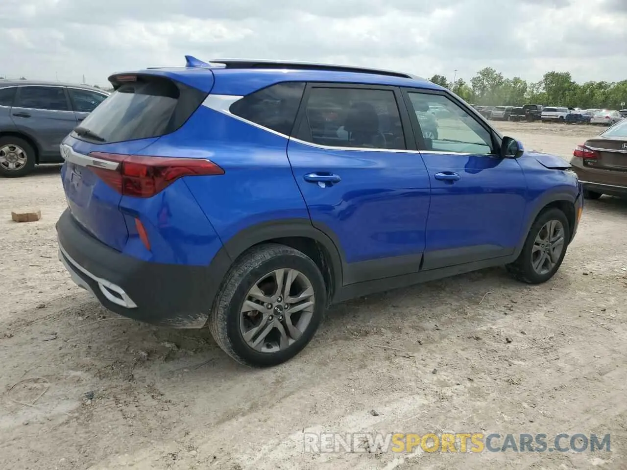 3 Photograph of a damaged car KNDEU2AAXN7339974 KIA SELTOS 2022