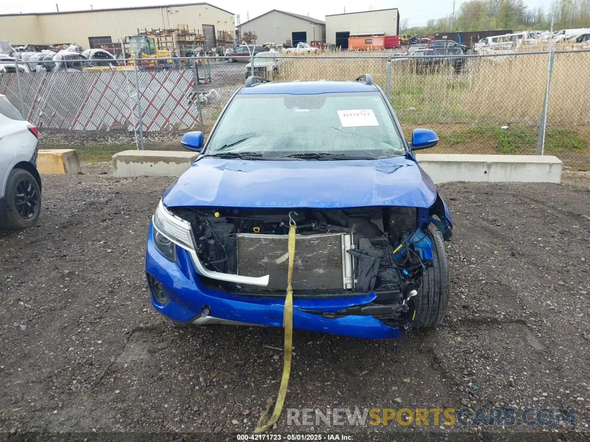 11 Photograph of a damaged car KNDEUCA22N7245165 KIA SELTOS 2022