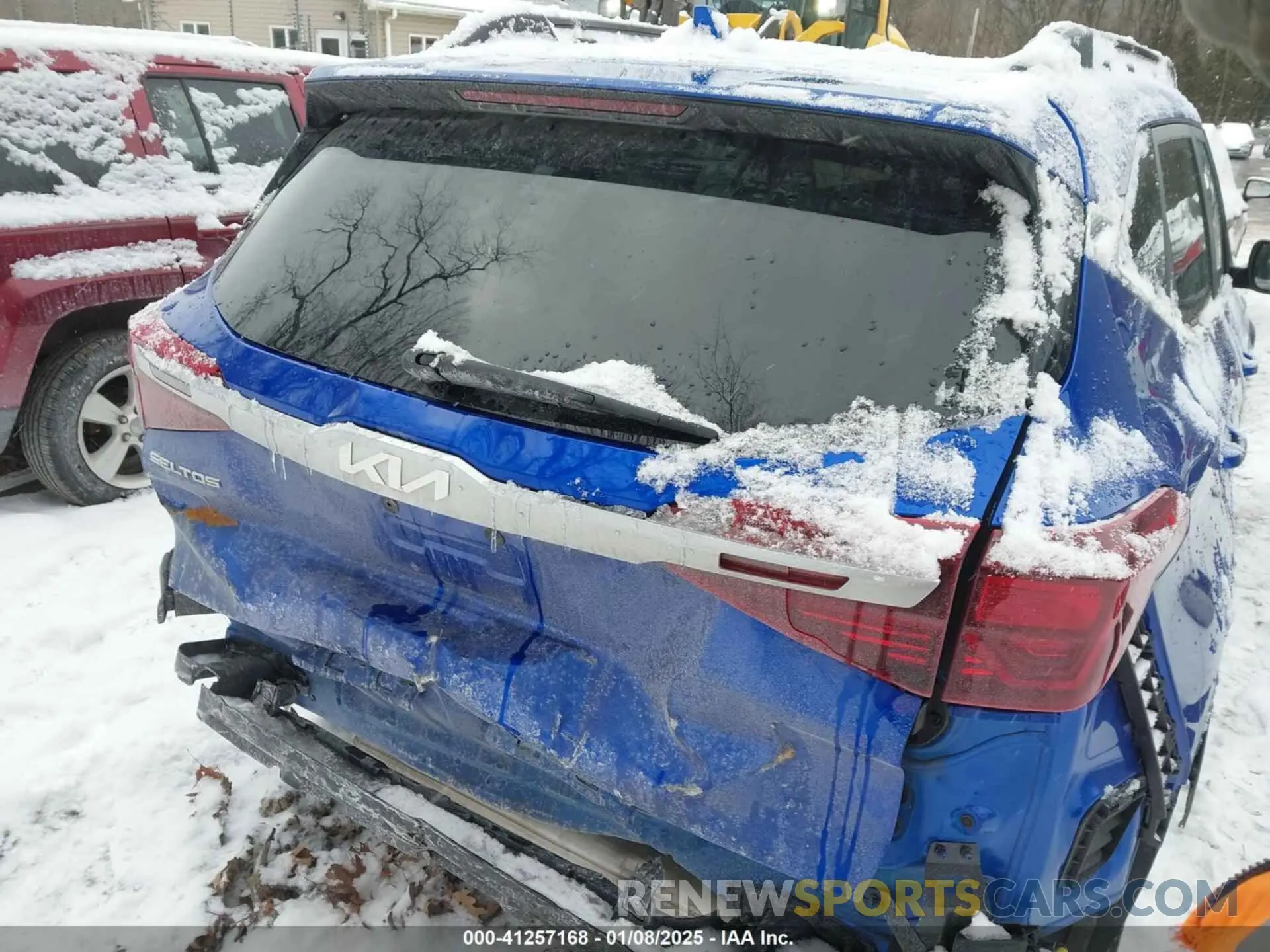 17 Photograph of a damaged car KNDEUCA24N7321372 KIA SELTOS 2022