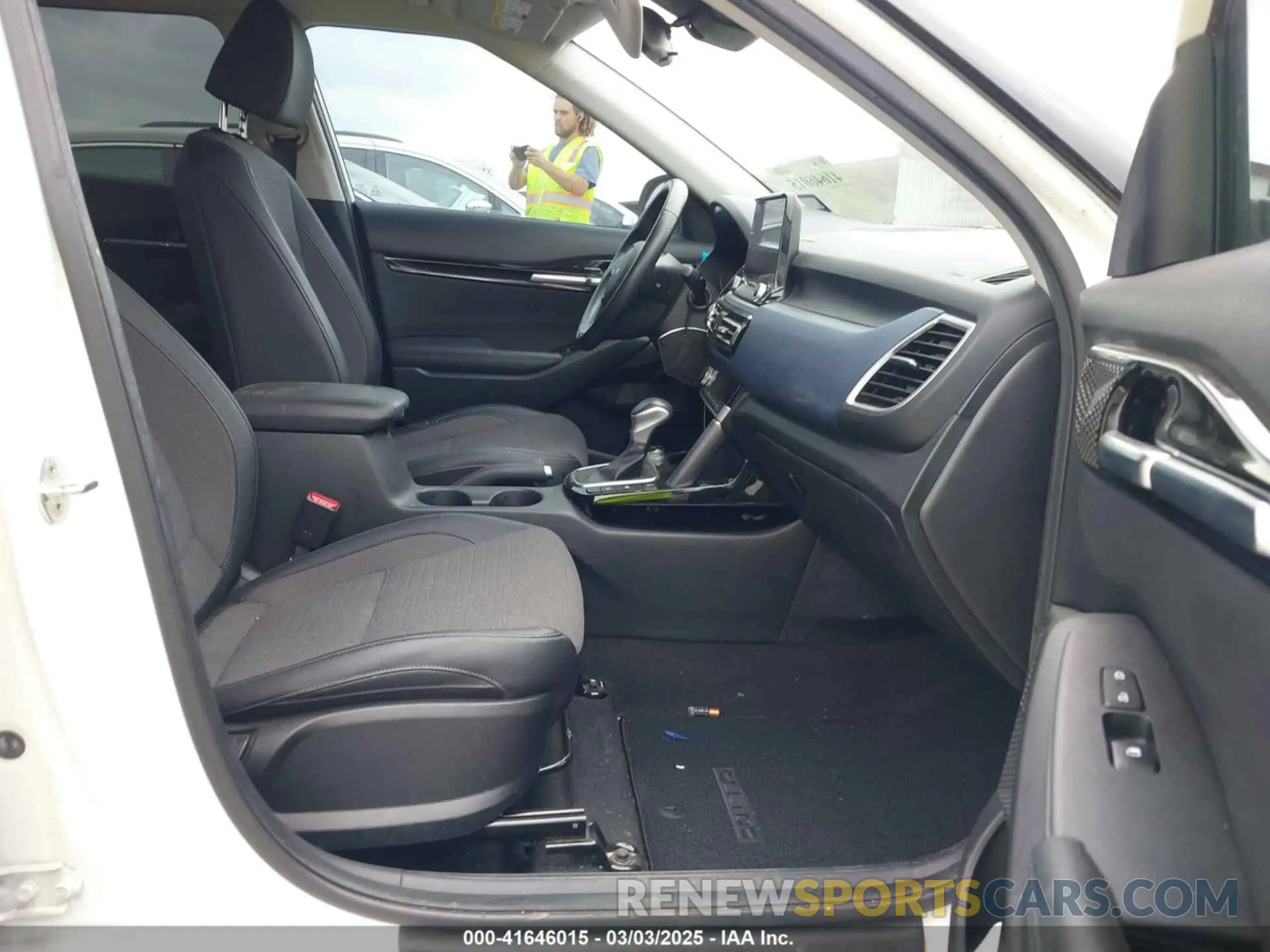 5 Photograph of a damaged car KNDEUCA27N7248501 KIA SELTOS 2022