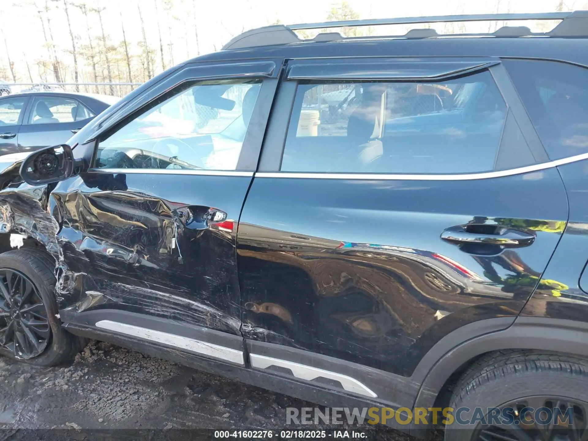 15 Photograph of a damaged car KNDEUCA2XN7294324 KIA SELTOS 2022