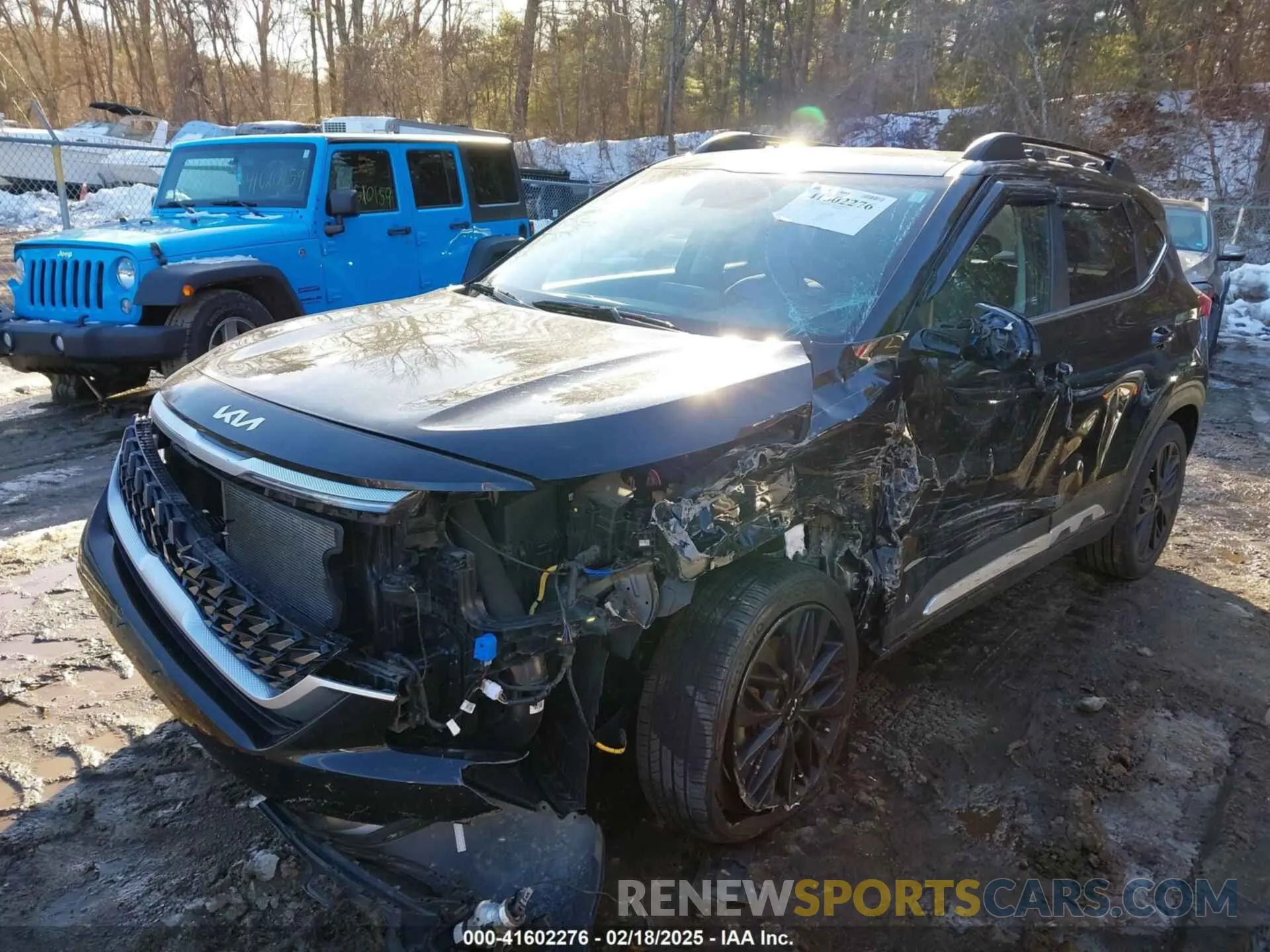 2 Photograph of a damaged car KNDEUCA2XN7294324 KIA SELTOS 2022