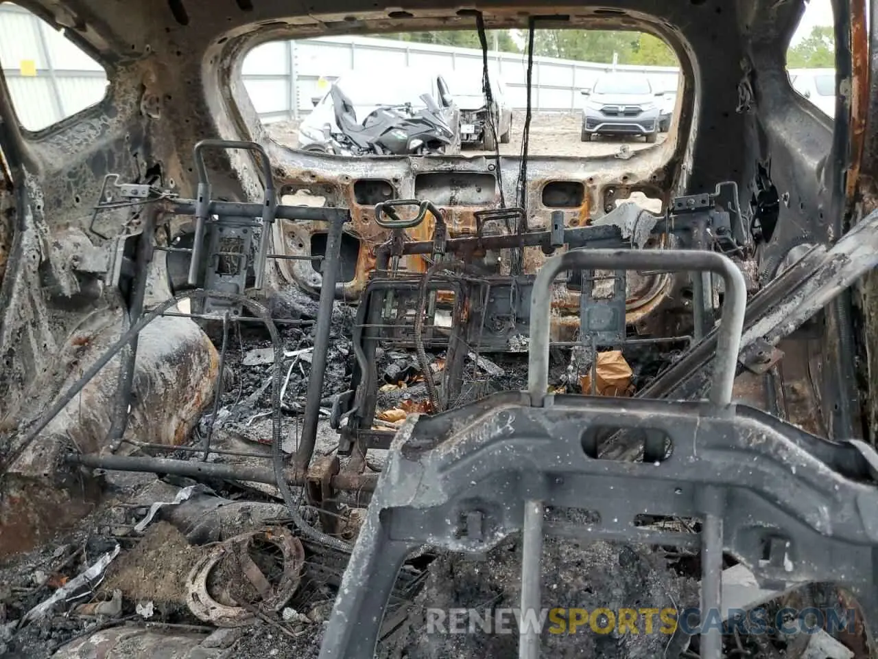 10 Photograph of a damaged car KNDEUCAA1N7250624 KIA SELTOS 2022