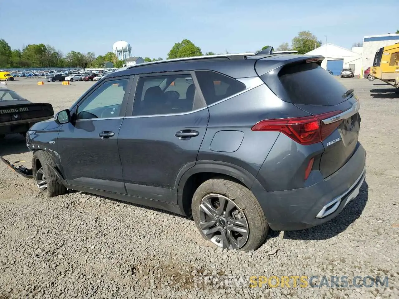 2 Photograph of a damaged car KNDEUCAA1N7304259 KIA SELTOS 2022