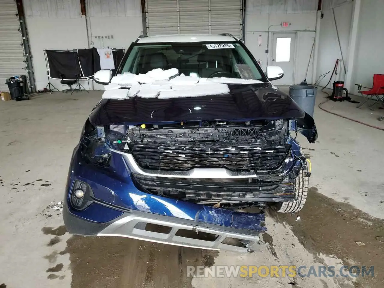 5 Photograph of a damaged car KNDEUCAA1N7310823 KIA SELTOS 2022