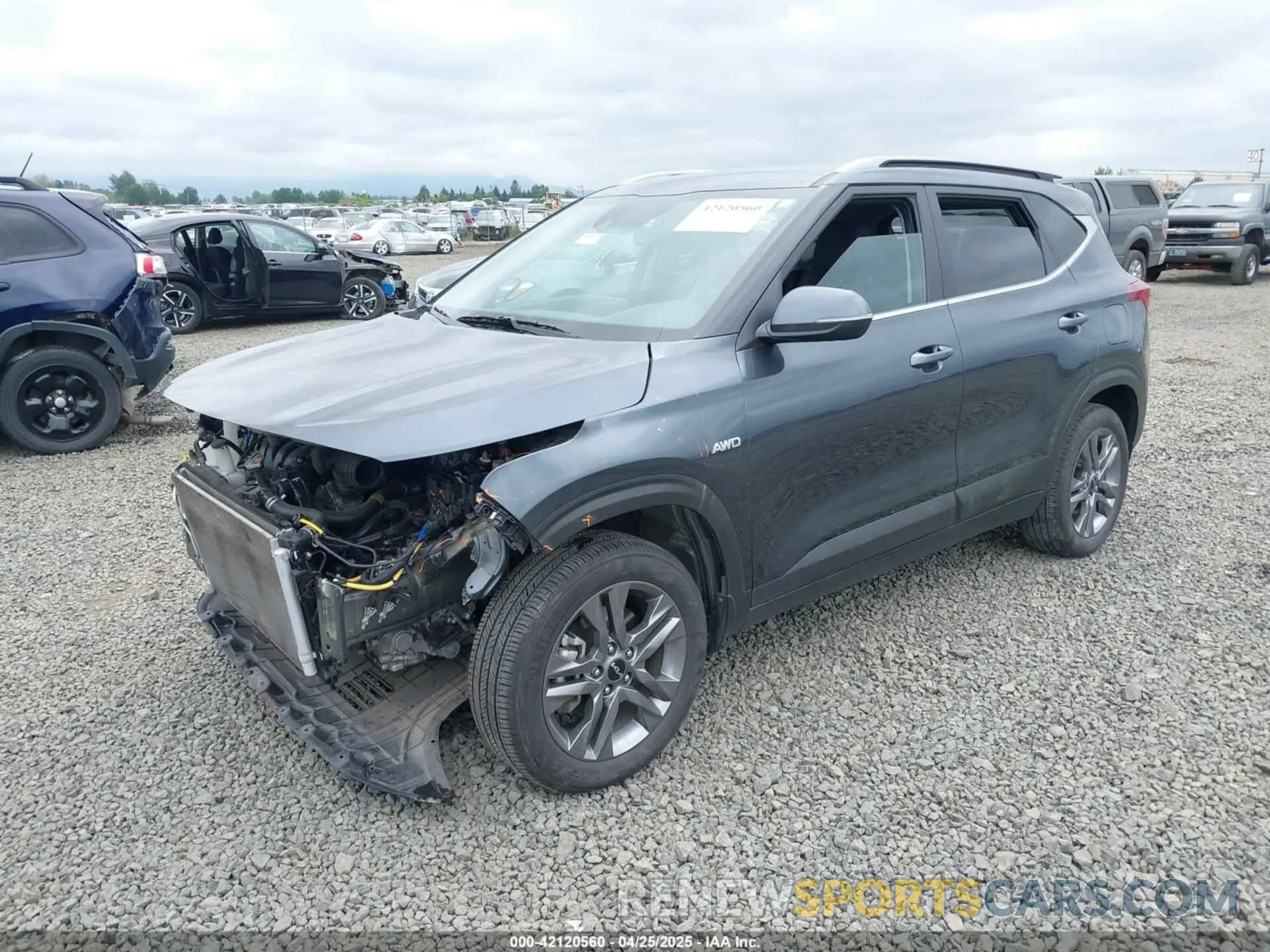 2 Photograph of a damaged car KNDEUCAA1N7314256 KIA SELTOS 2022