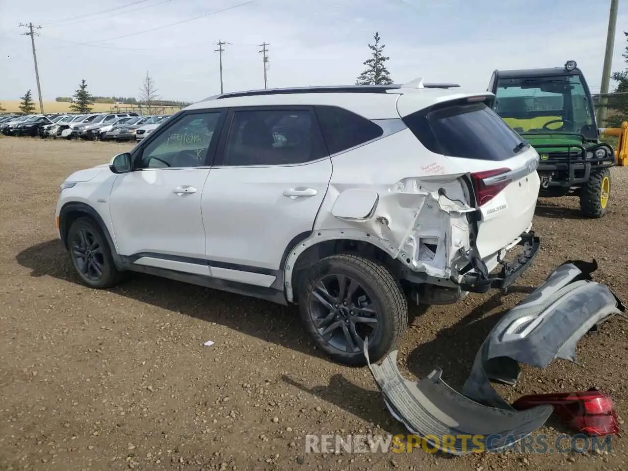 2 Photograph of a damaged car KNDEUCAA1N7325192 KIA SELTOS 2022