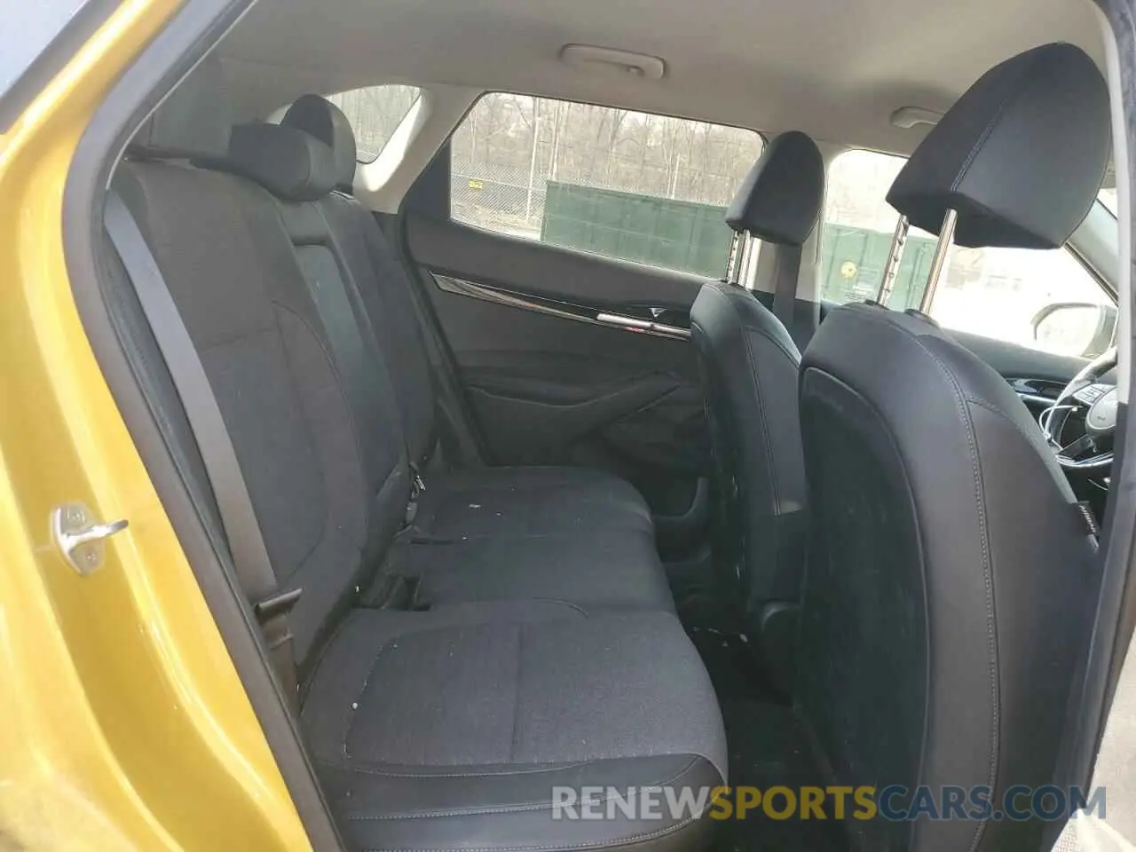 11 Photograph of a damaged car KNDEUCAA2N7235341 KIA SELTOS 2022