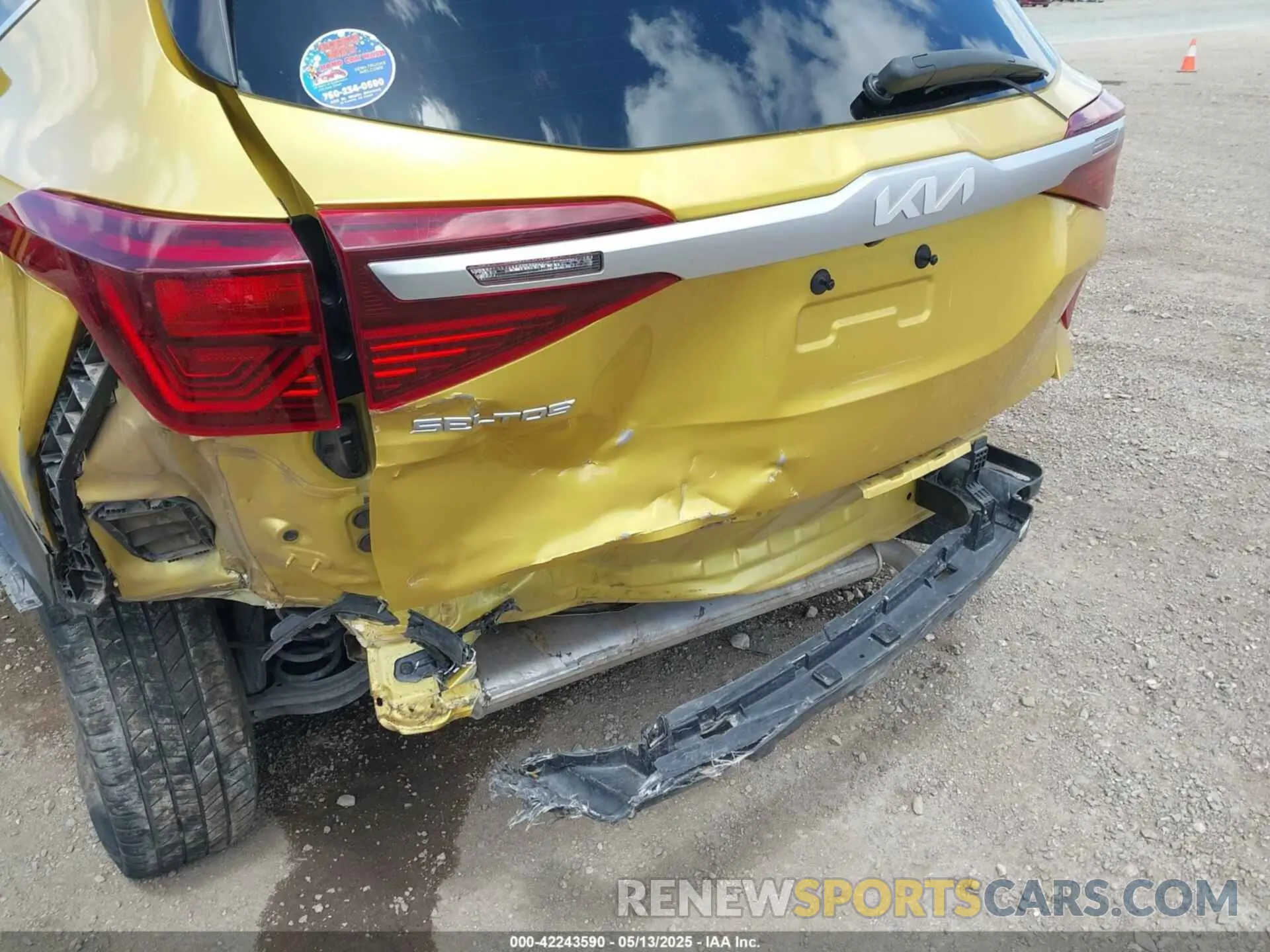 6 Photograph of a damaged car KNDEUCAA4N7237298 KIA SELTOS 2022