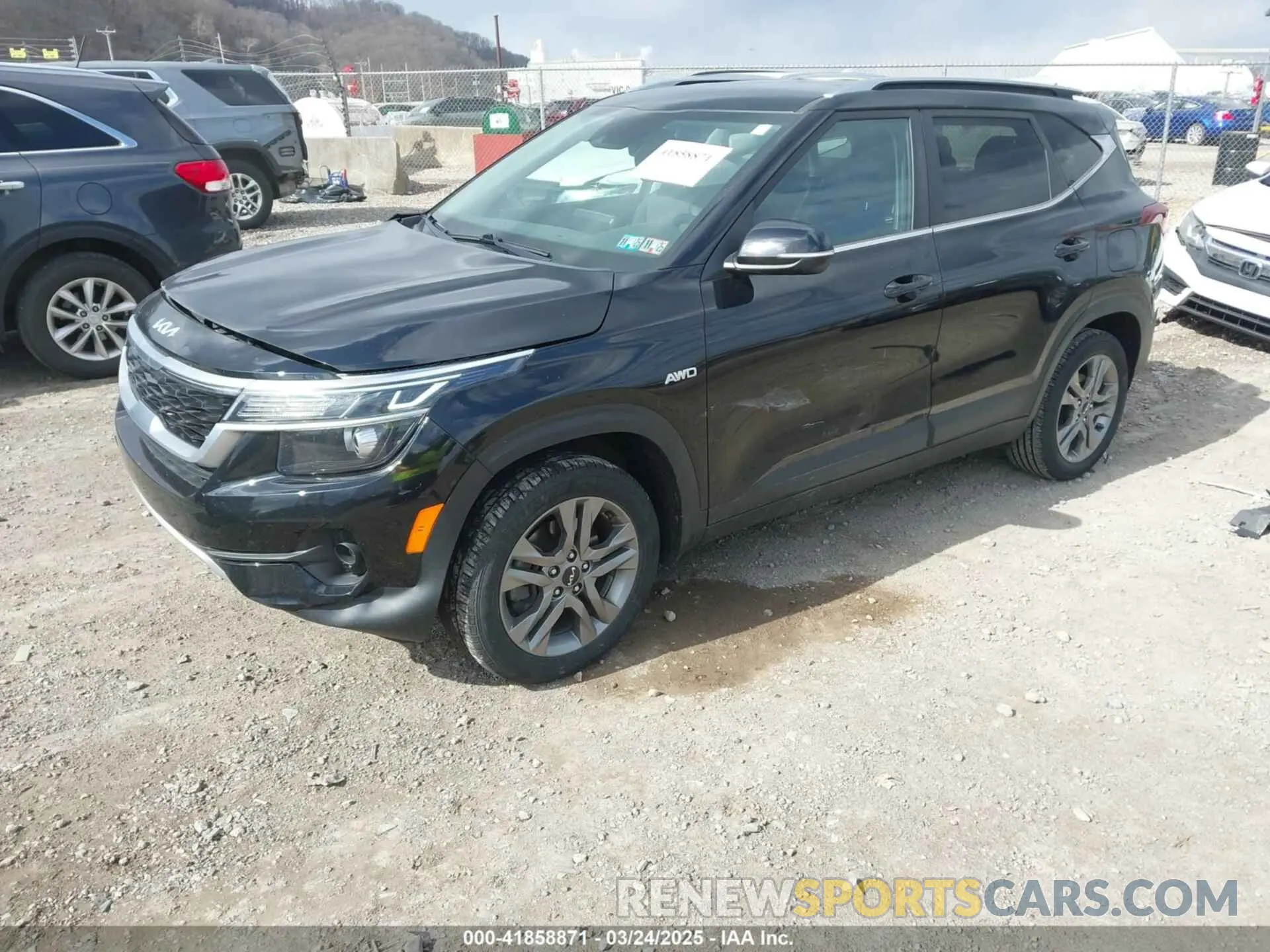 2 Photograph of a damaged car KNDEUCAA6N7270108 KIA SELTOS 2022