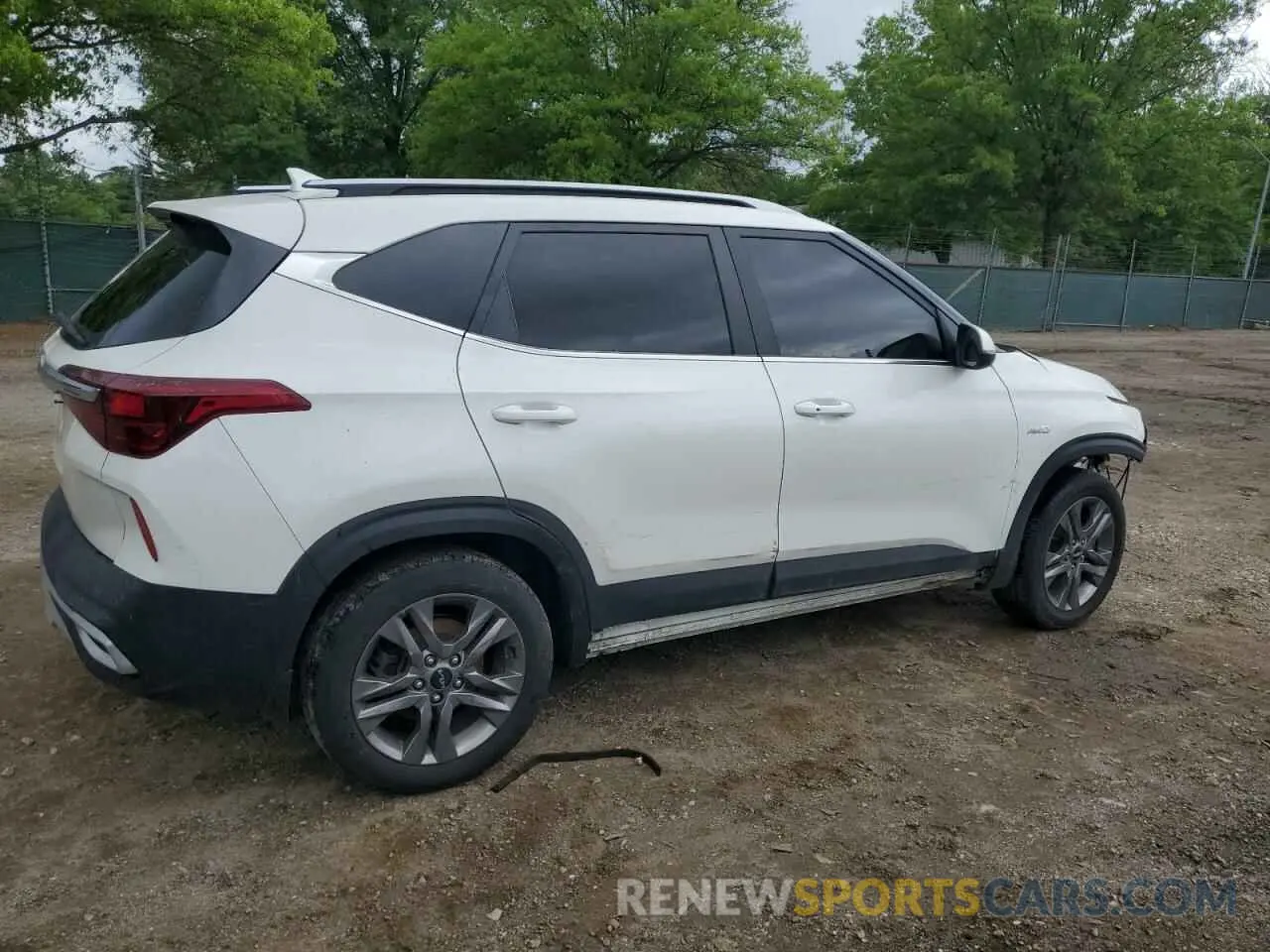 3 Photograph of a damaged car KNDEUCAA8N7261717 KIA SELTOS 2022