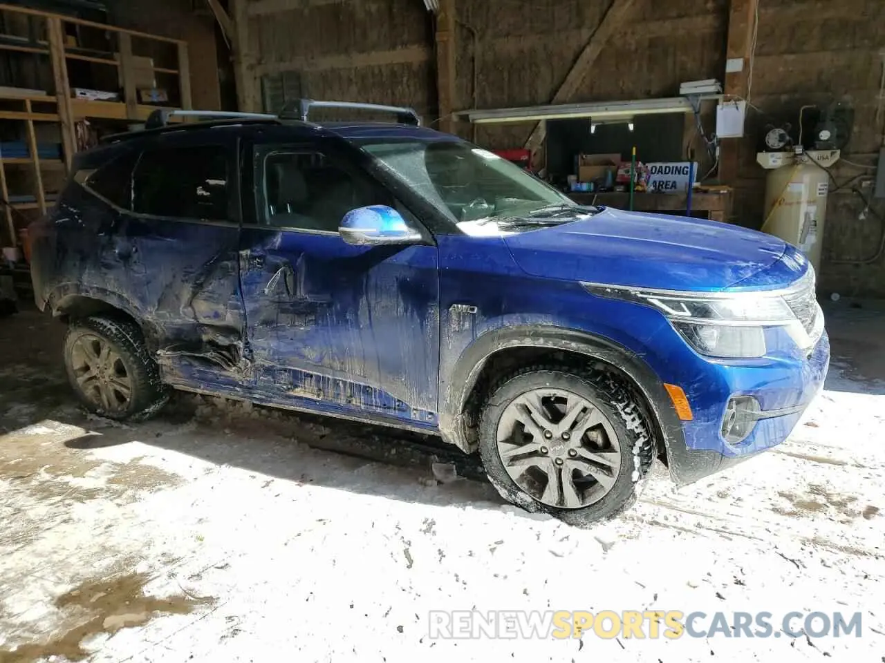 4 Photograph of a damaged car KNDEUCAA8N7307708 KIA SELTOS 2022