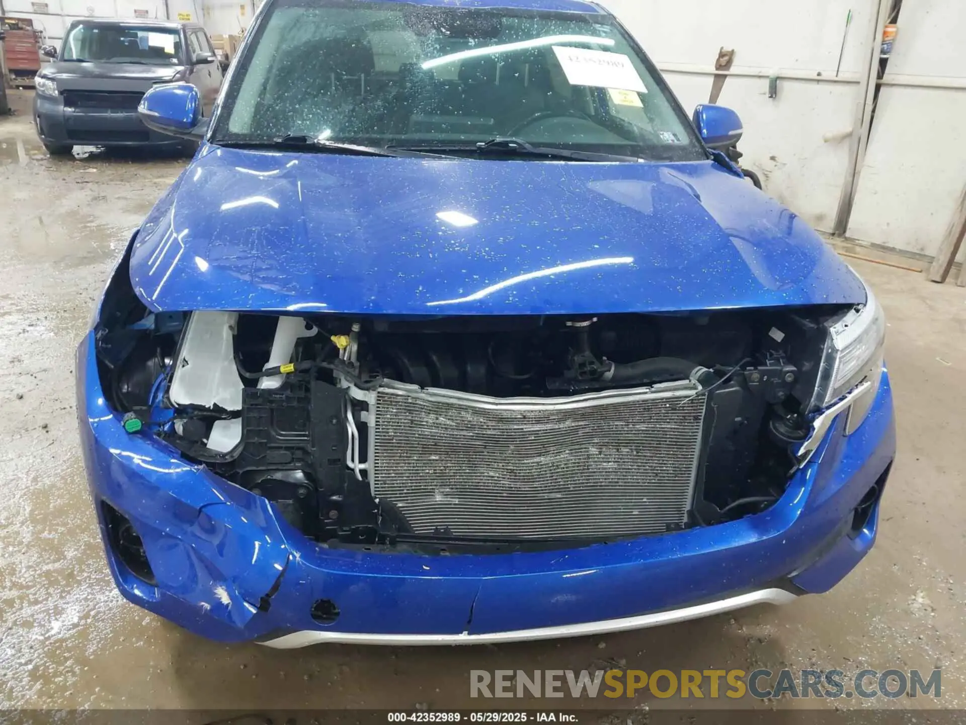 12 Photograph of a damaged car KNDEUCAA9N7269776 KIA SELTOS 2022
