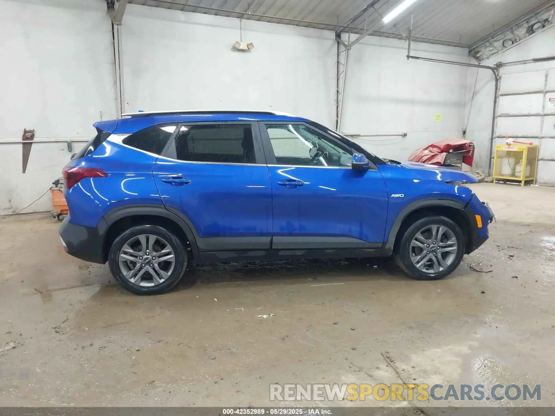 13 Photograph of a damaged car KNDEUCAA9N7269776 KIA SELTOS 2022