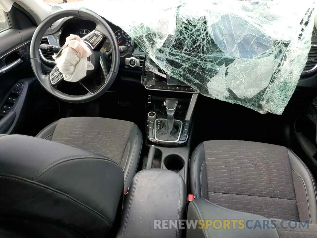 8 Photograph of a damaged car KNDEUCAA9N7298629 KIA SELTOS 2022