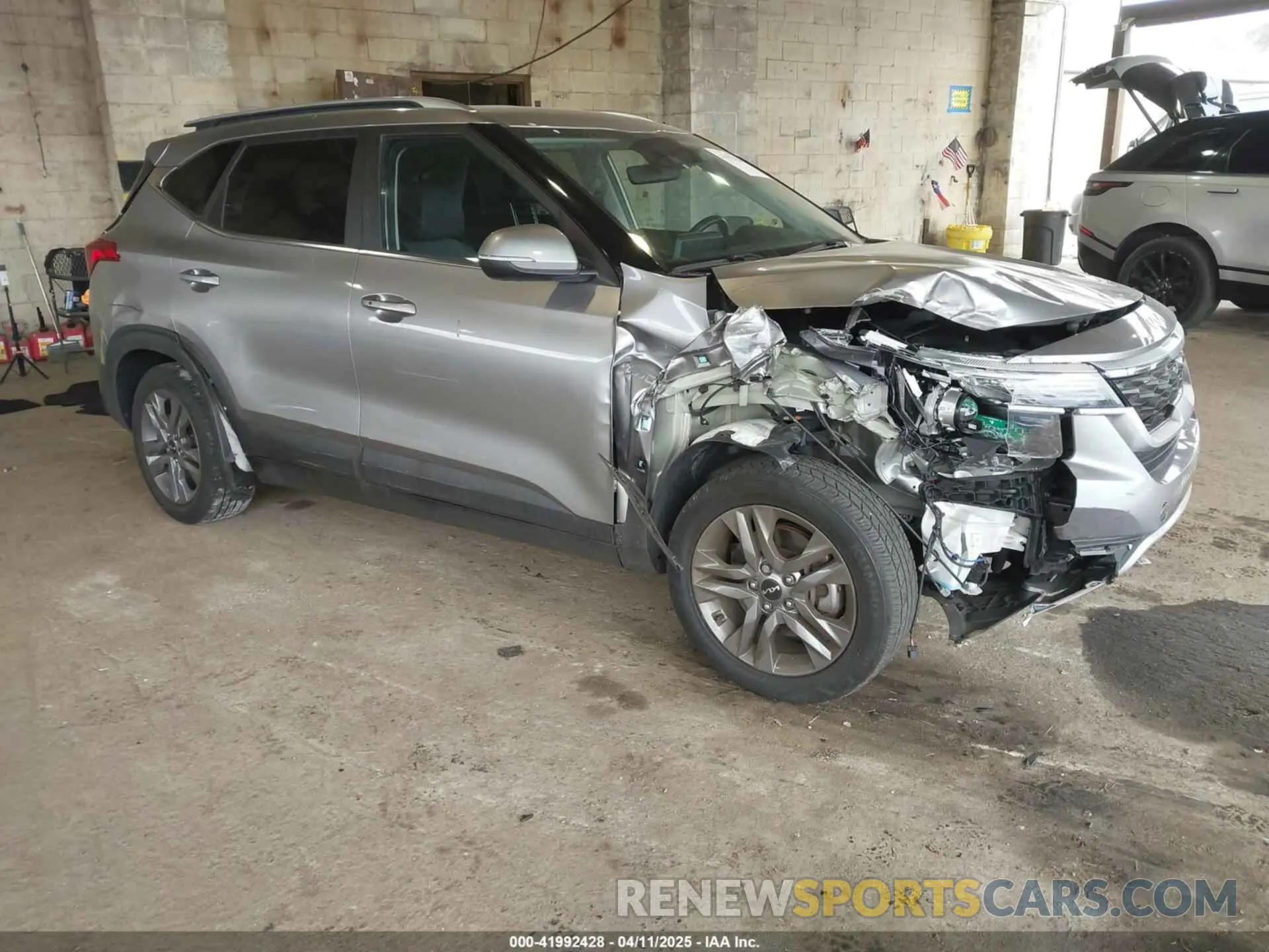 1 Photograph of a damaged car KNDEUCAA9N7307684 KIA SELTOS 2022