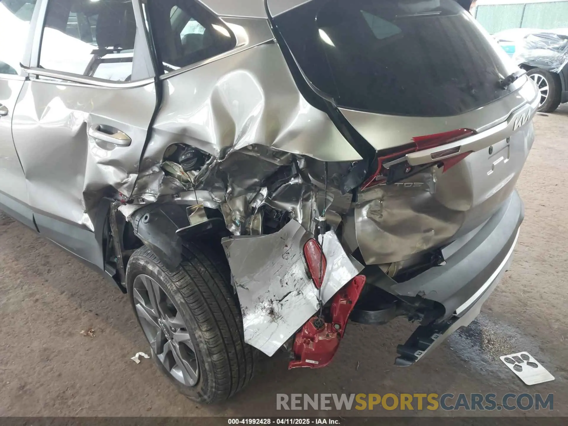 6 Photograph of a damaged car KNDEUCAA9N7307684 KIA SELTOS 2022