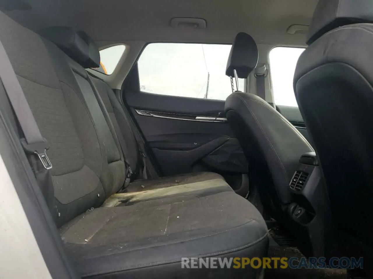 11 Photograph of a damaged car KNDEUCAAXN7296906 KIA SELTOS 2022