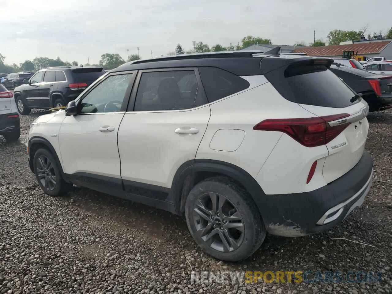 2 Photograph of a damaged car KNDEUCAAXN7296906 KIA SELTOS 2022