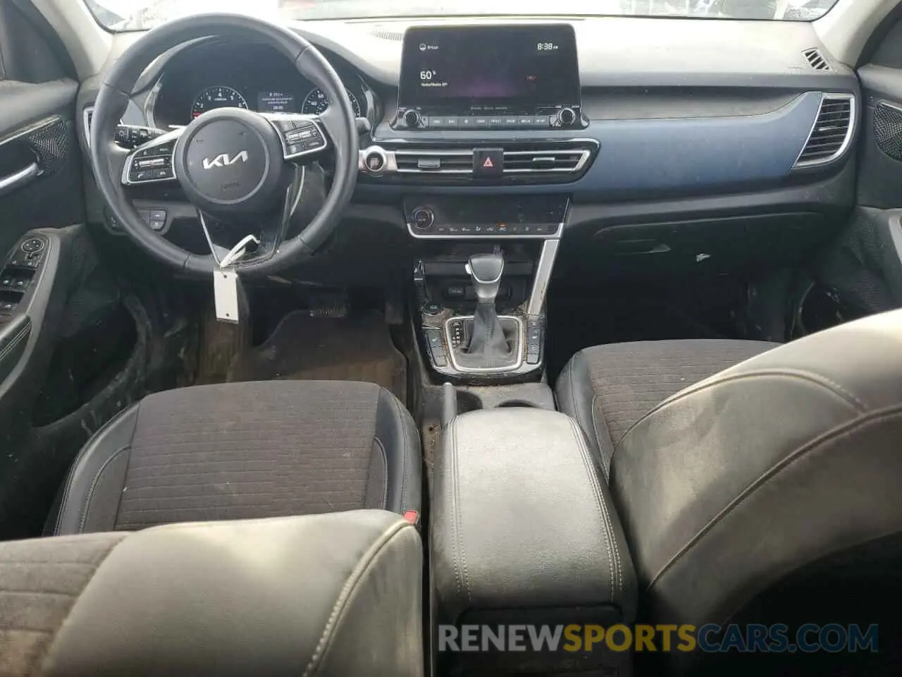 8 Photograph of a damaged car KNDEUCAAXN7296906 KIA SELTOS 2022