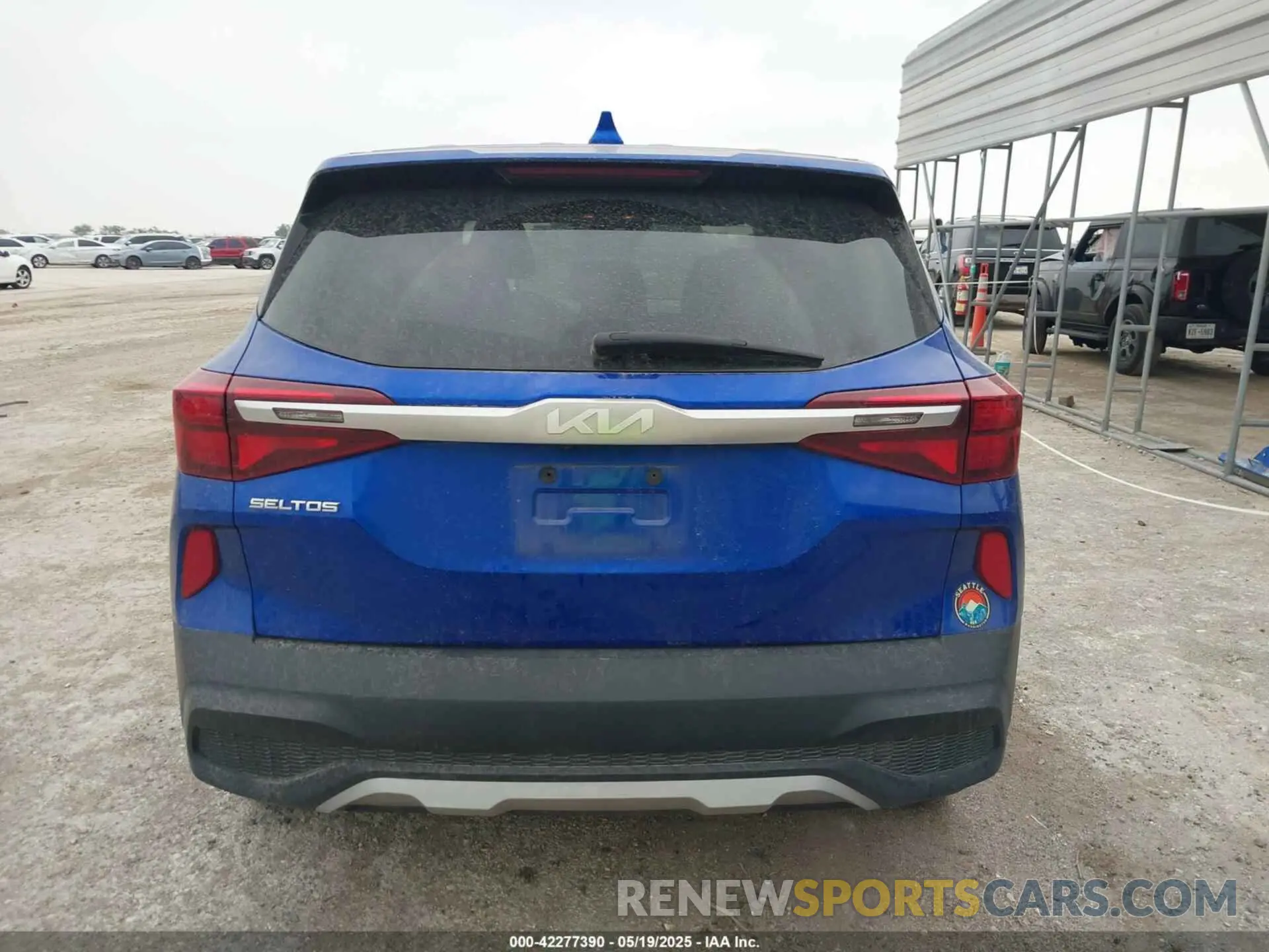 17 Photograph of a damaged car KNDEPCAA1P7369526 KIA SELTOS 2023