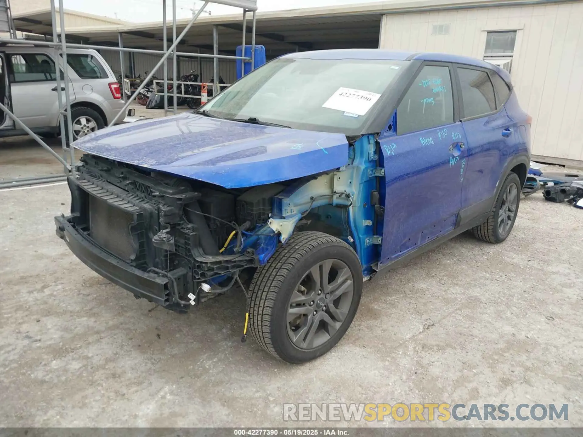 2 Photograph of a damaged car KNDEPCAA1P7369526 KIA SELTOS 2023