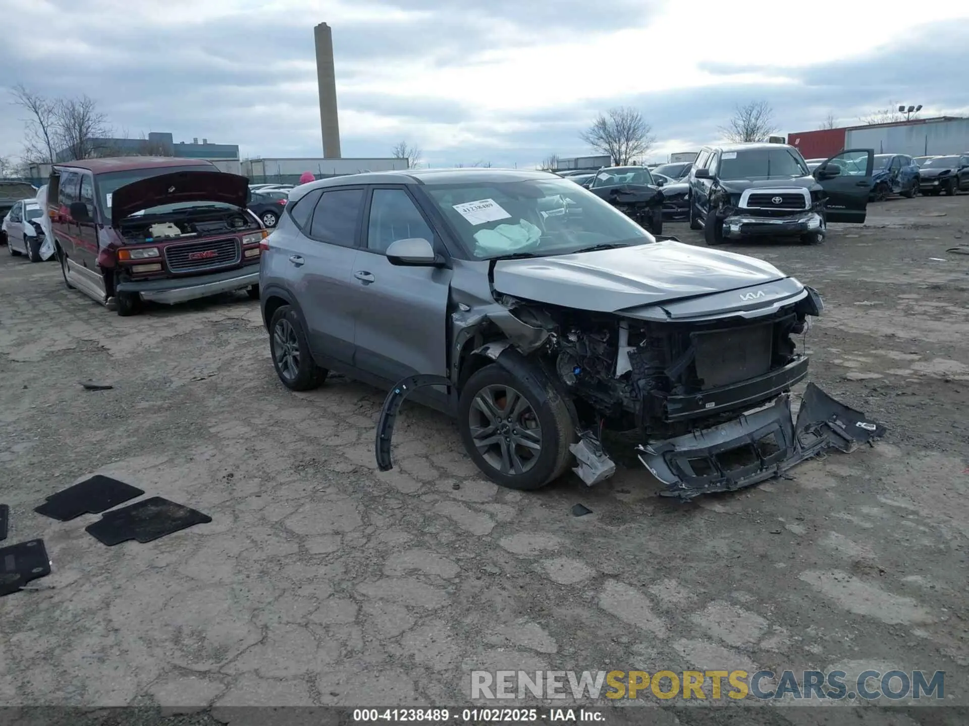 1 Photograph of a damaged car KNDEPCAA5P7434734 KIA SELTOS 2023