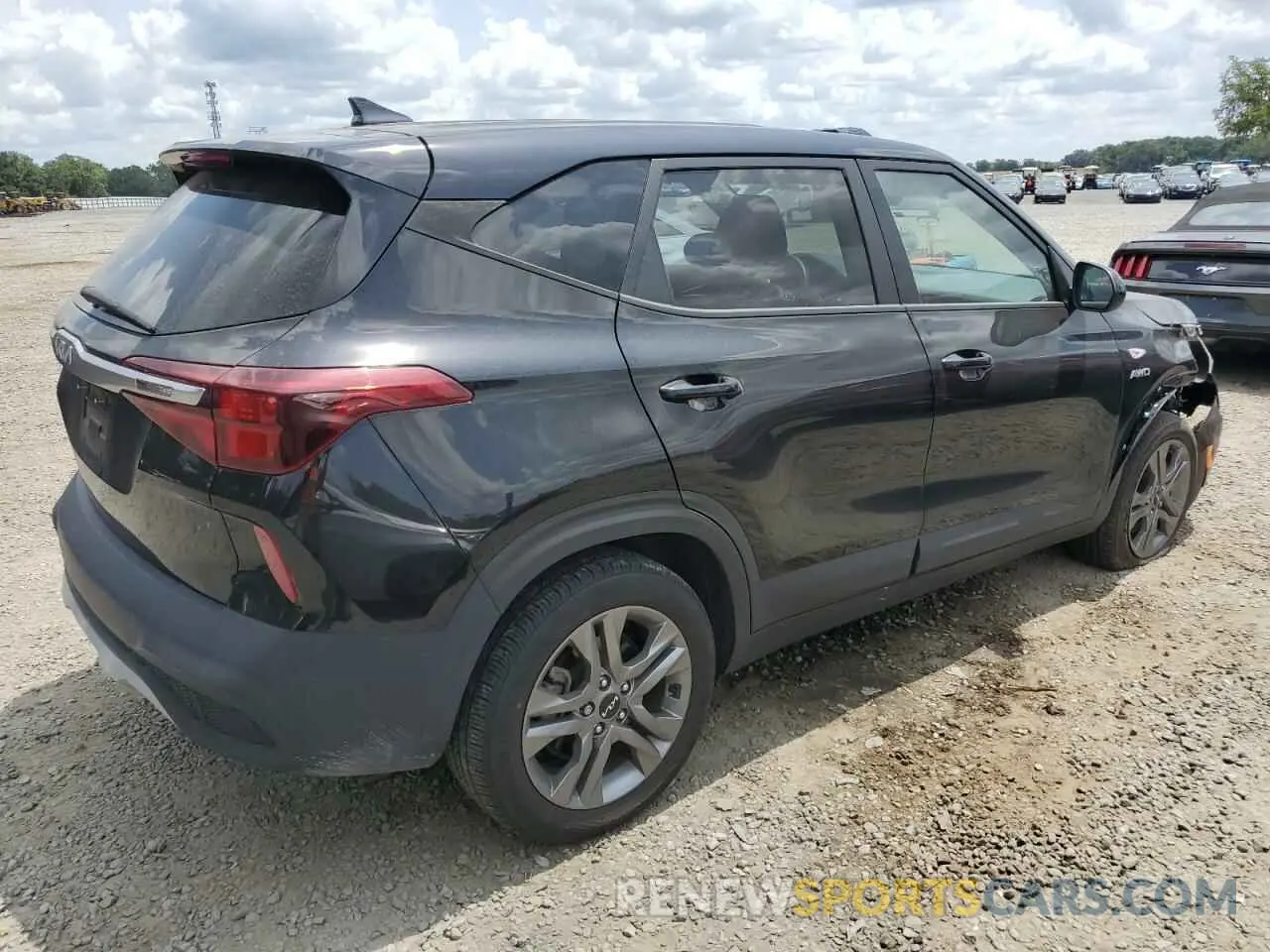 3 Photograph of a damaged car KNDEPCAA6P7414153 KIA SELTOS 2023