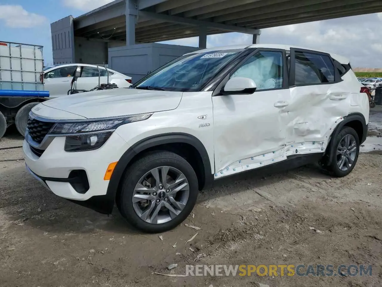 1 Photograph of a damaged car KNDEPCAA7P7461188 KIA SELTOS 2023