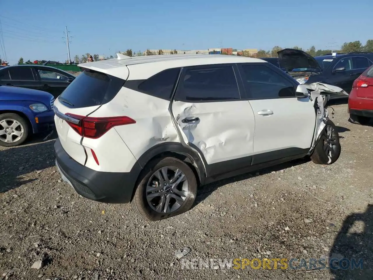 3 Photograph of a damaged car KNDEPCAA9P7381018 KIA SELTOS 2023