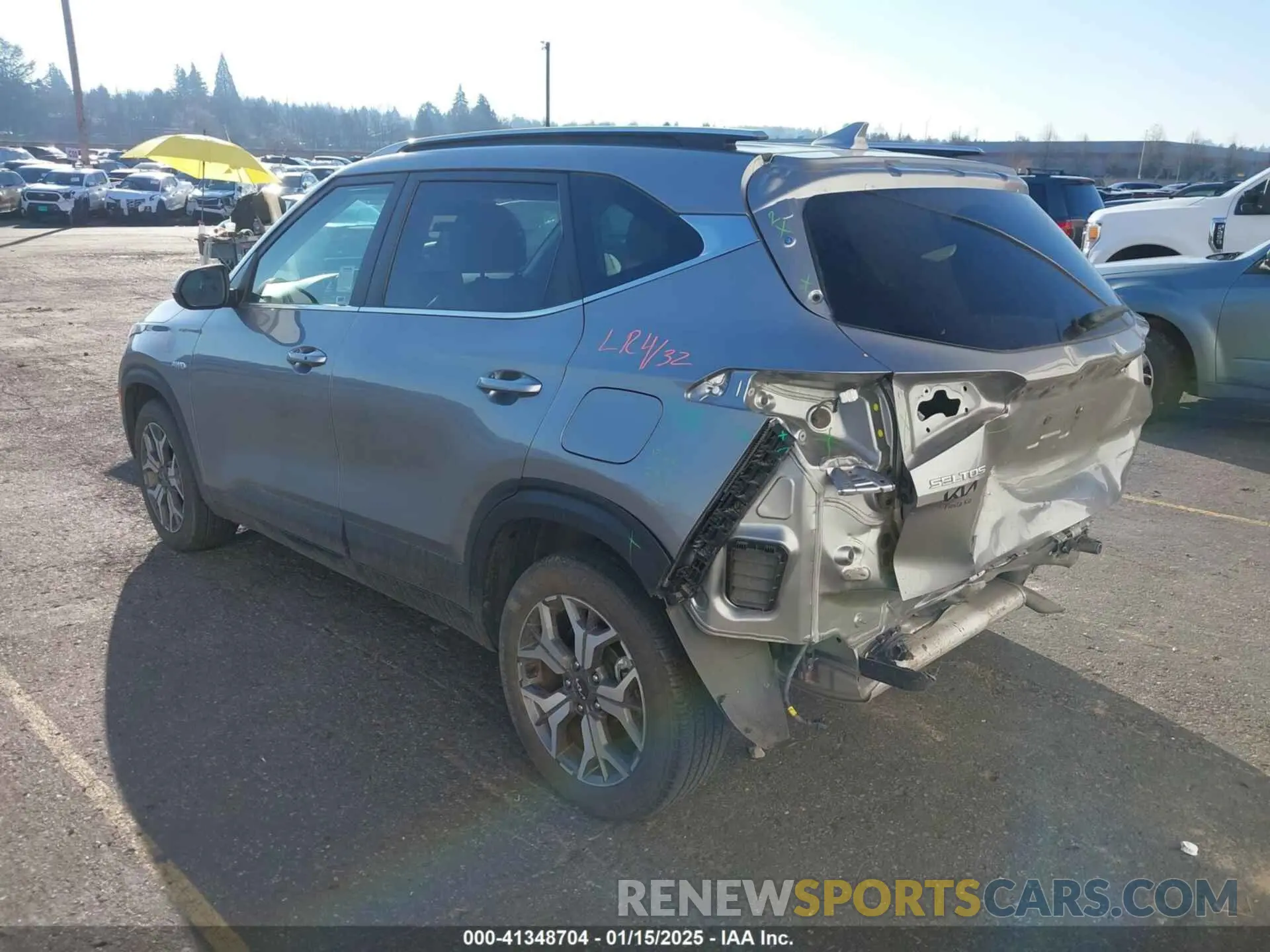 3 Photograph of a damaged car KNDERCAA0P7357815 KIA SELTOS 2023
