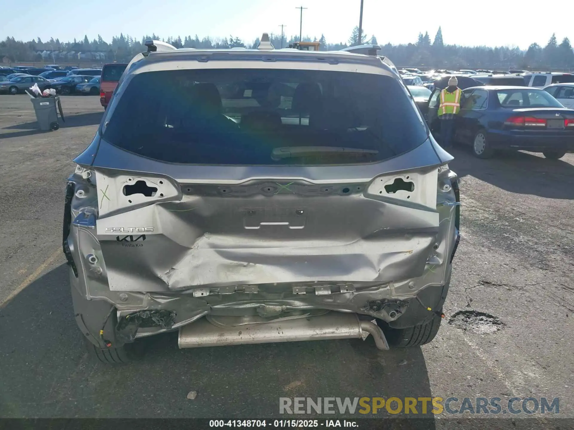 6 Photograph of a damaged car KNDERCAA0P7357815 KIA SELTOS 2023