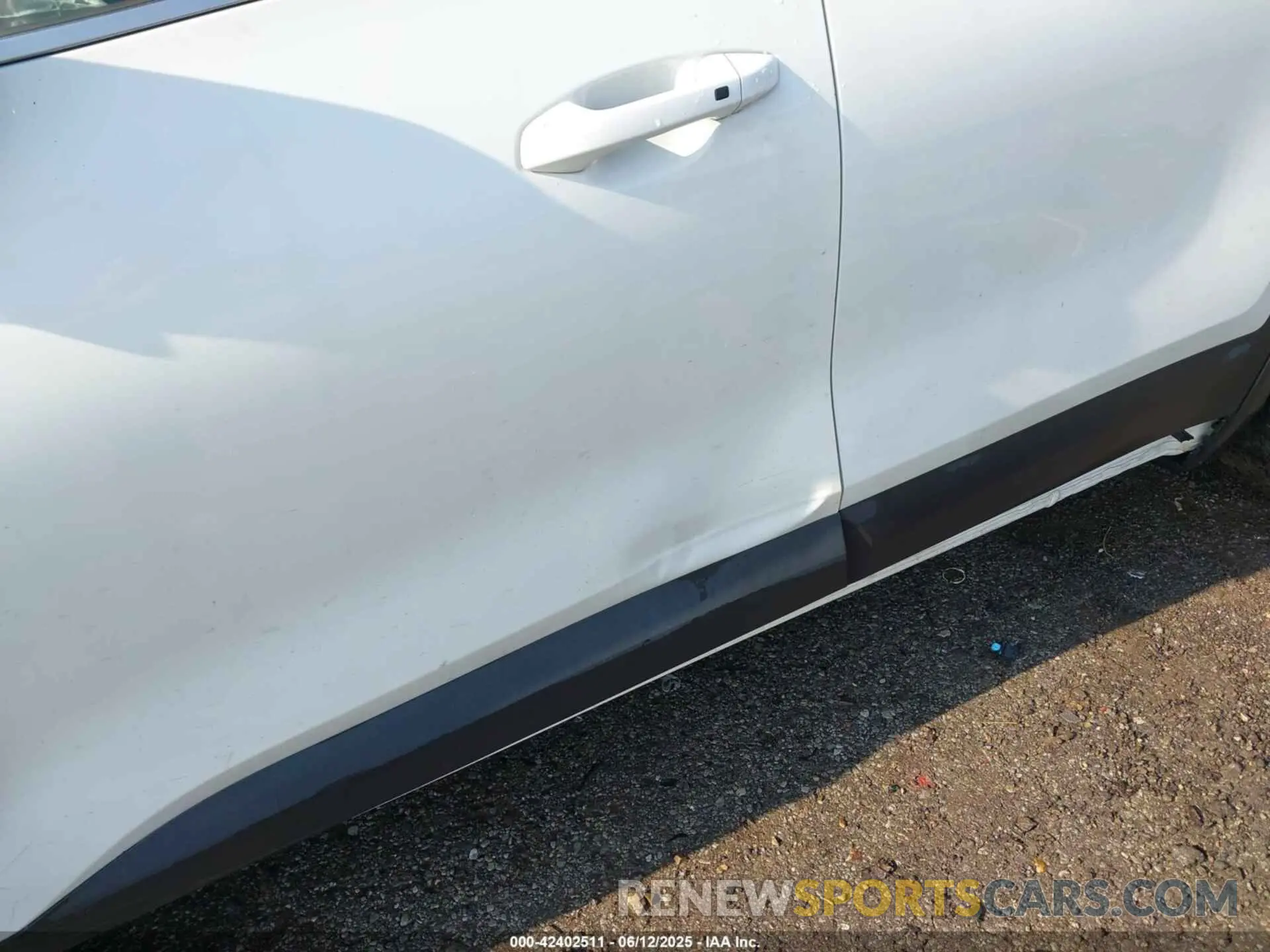 18 Photograph of a damaged car KNDERCAA0P7358205 KIA SELTOS 2023