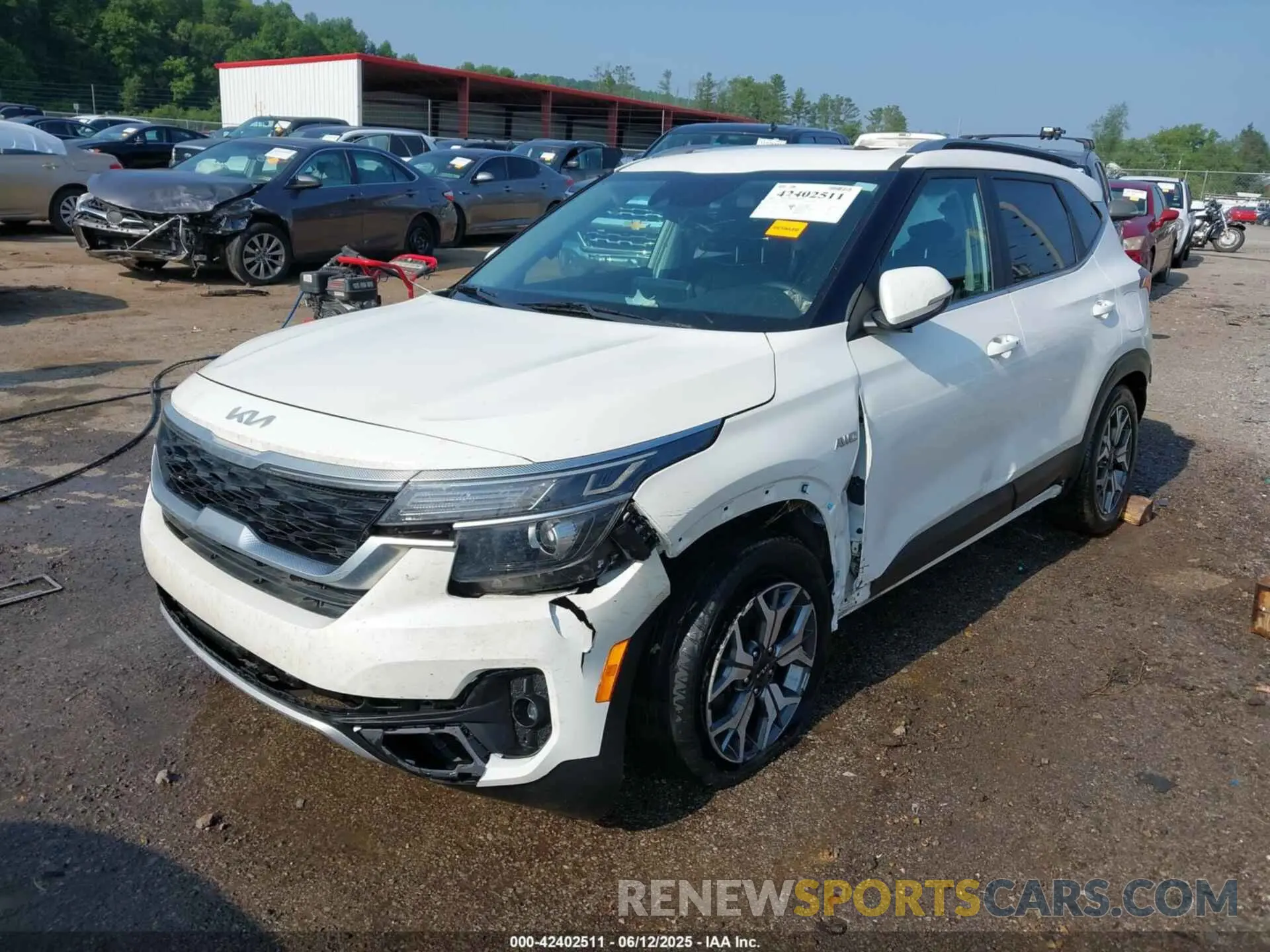 2 Photograph of a damaged car KNDERCAA0P7358205 KIA SELTOS 2023