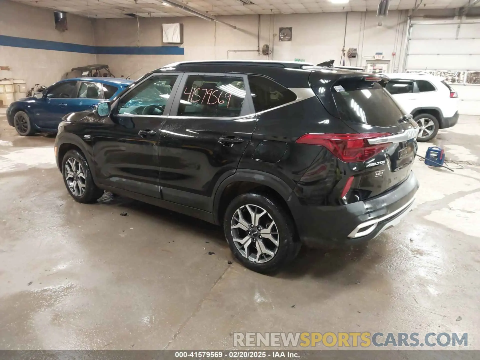 3 Photograph of a damaged car KNDERCAA0P7388675 KIA SELTOS 2023