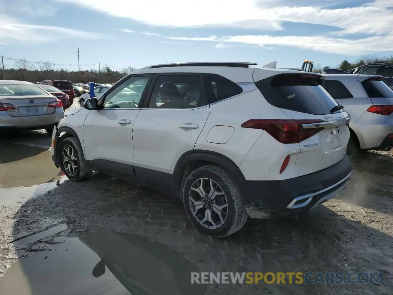 2 Photograph of a damaged car KNDERCAA2P7373417 KIA SELTOS 2023