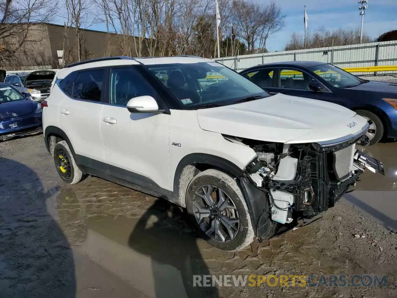 4 Photograph of a damaged car KNDERCAA2P7373417 KIA SELTOS 2023