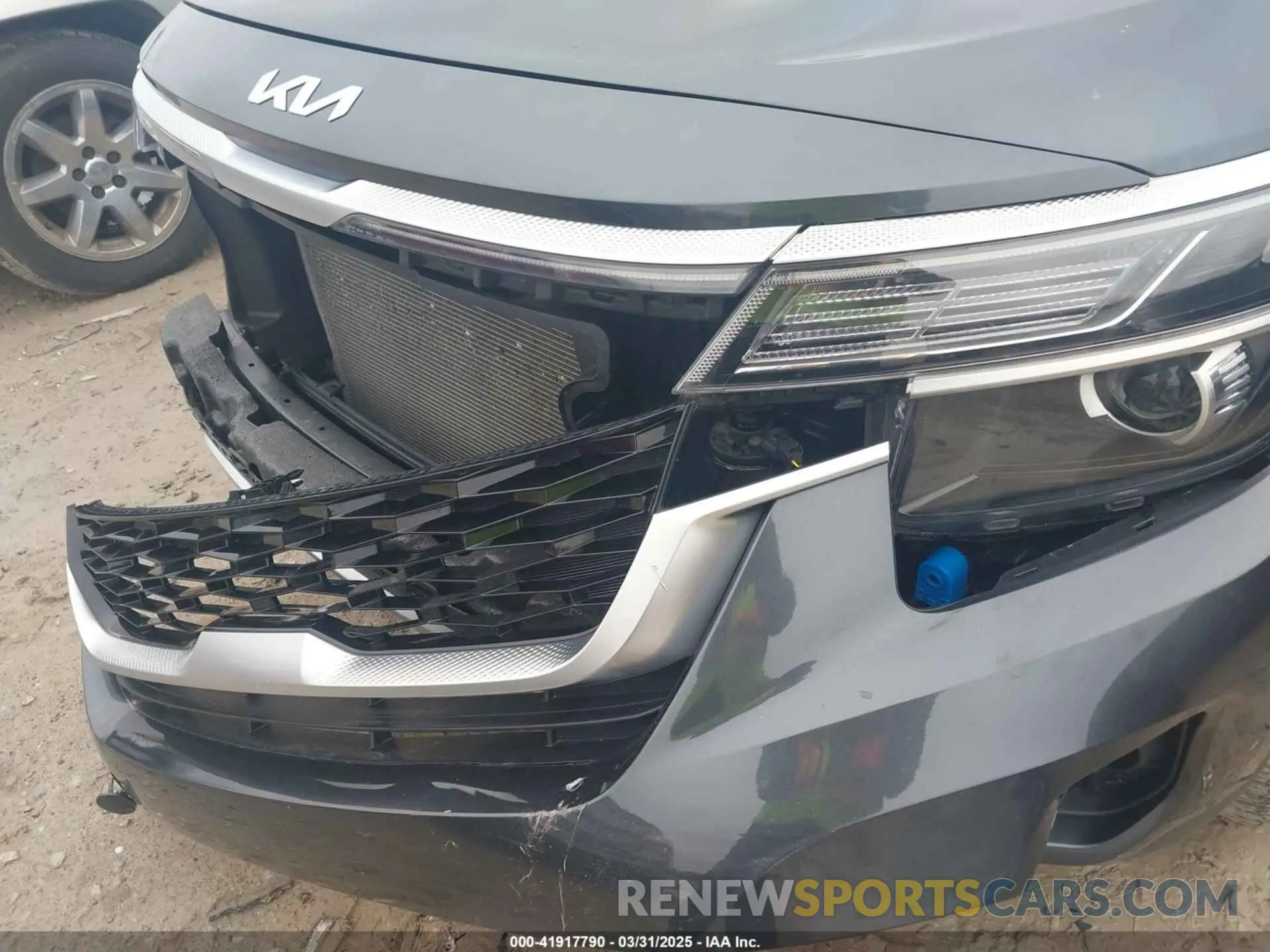 17 Photograph of a damaged car KNDERCAA3P7375497 KIA SELTOS 2023