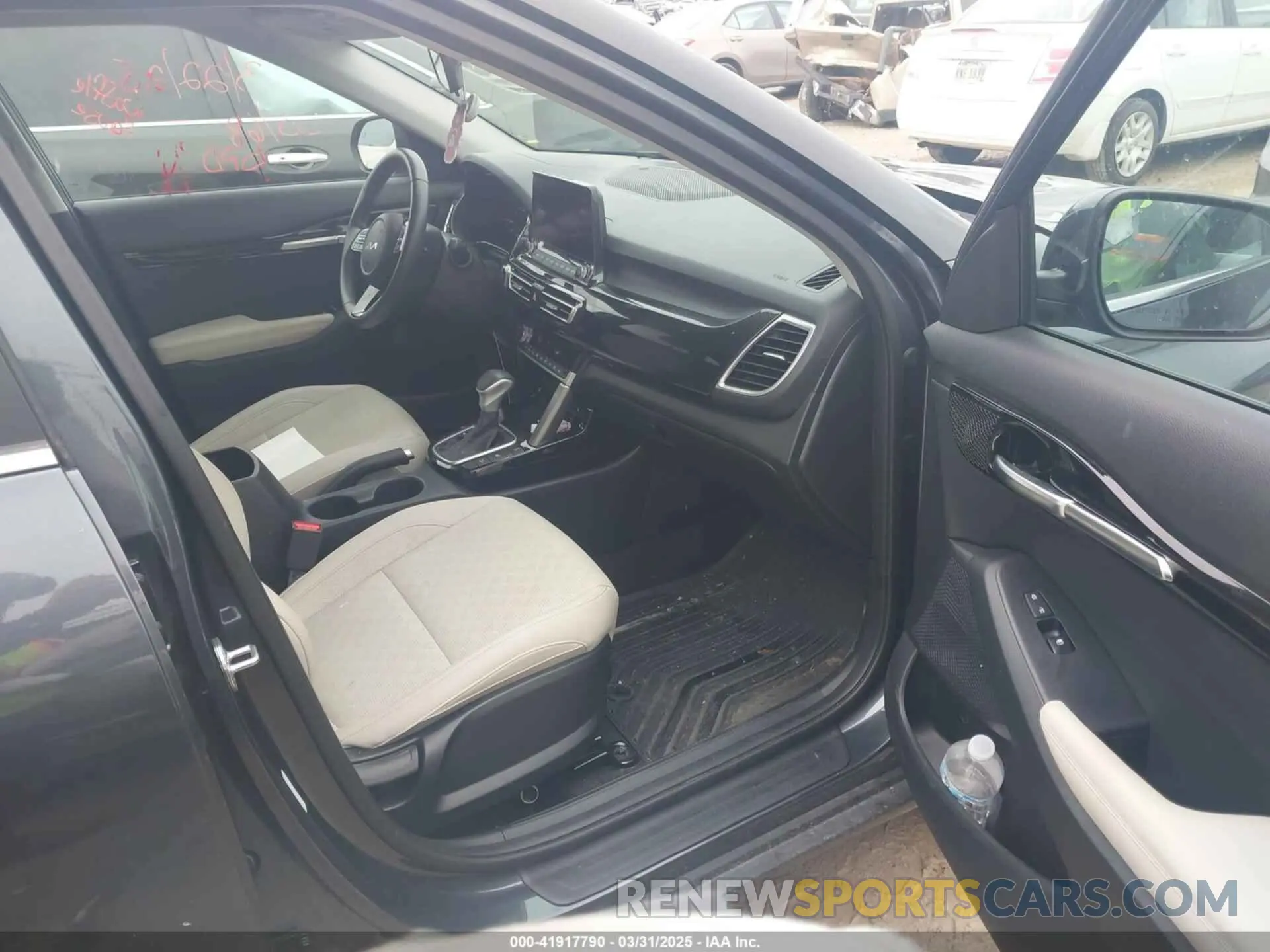 5 Photograph of a damaged car KNDERCAA3P7375497 KIA SELTOS 2023