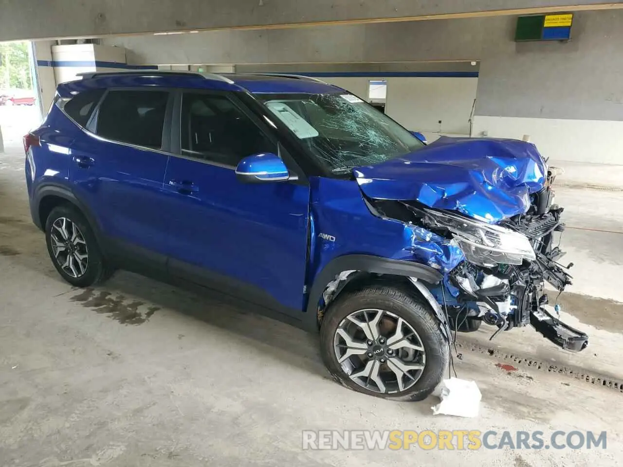 4 Photograph of a damaged car KNDERCAA6P7404152 KIA SELTOS 2023