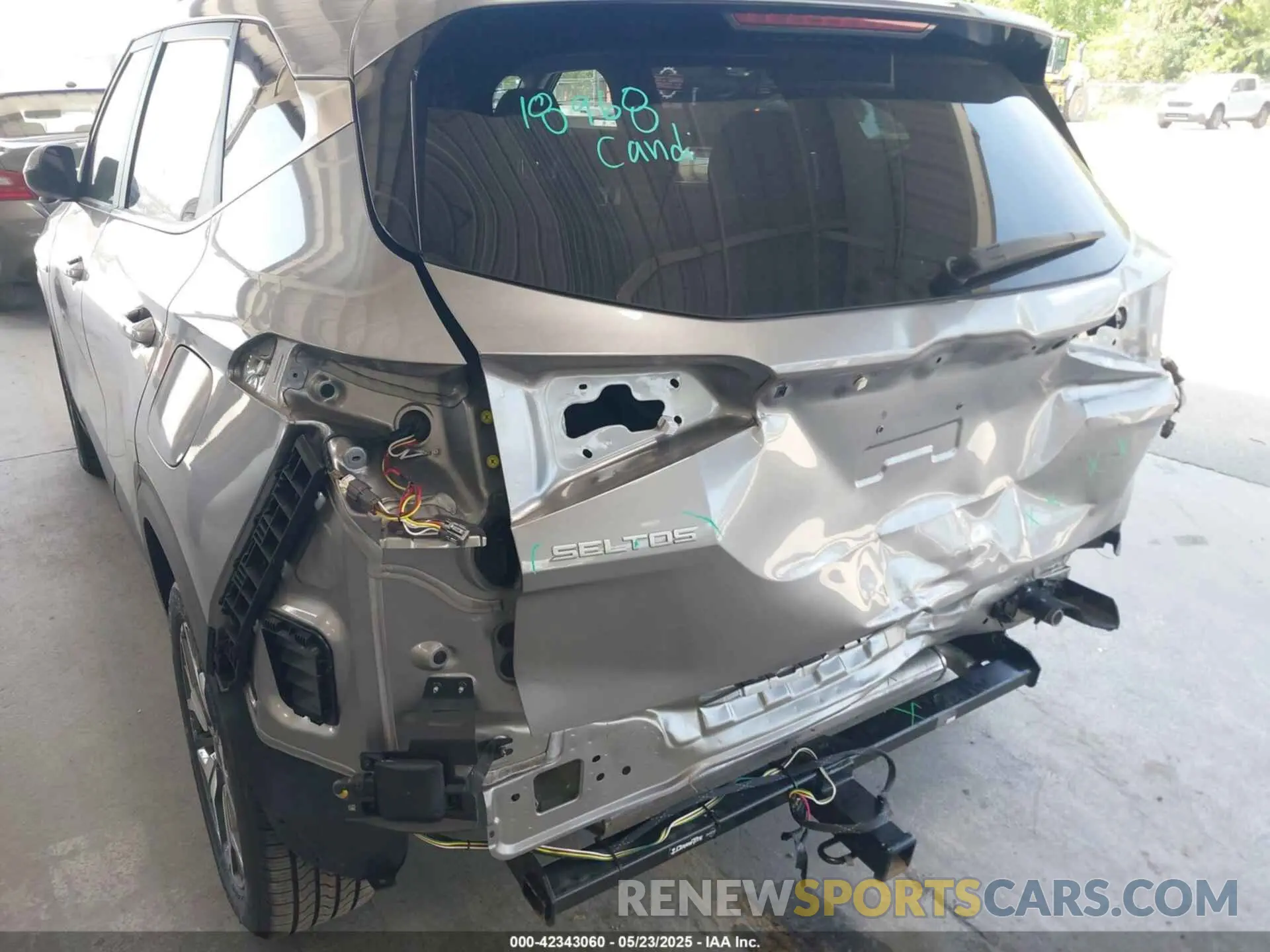 6 Photograph of a damaged car KNDERCAA8P7358467 KIA SELTOS 2023