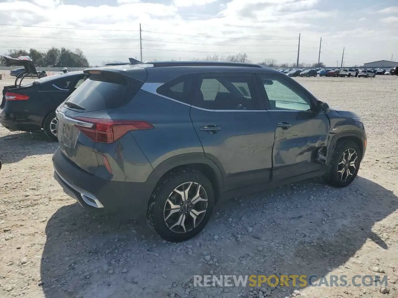 3 Photograph of a damaged car KNDERCAA8P7462280 KIA SELTOS 2023