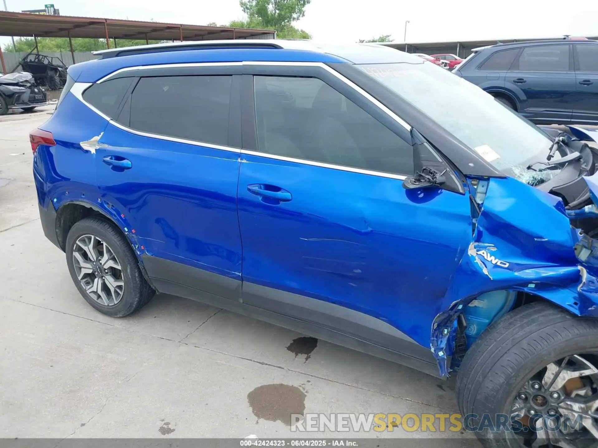 18 Photograph of a damaged car KNDERCAA9P7357022 KIA SELTOS 2023