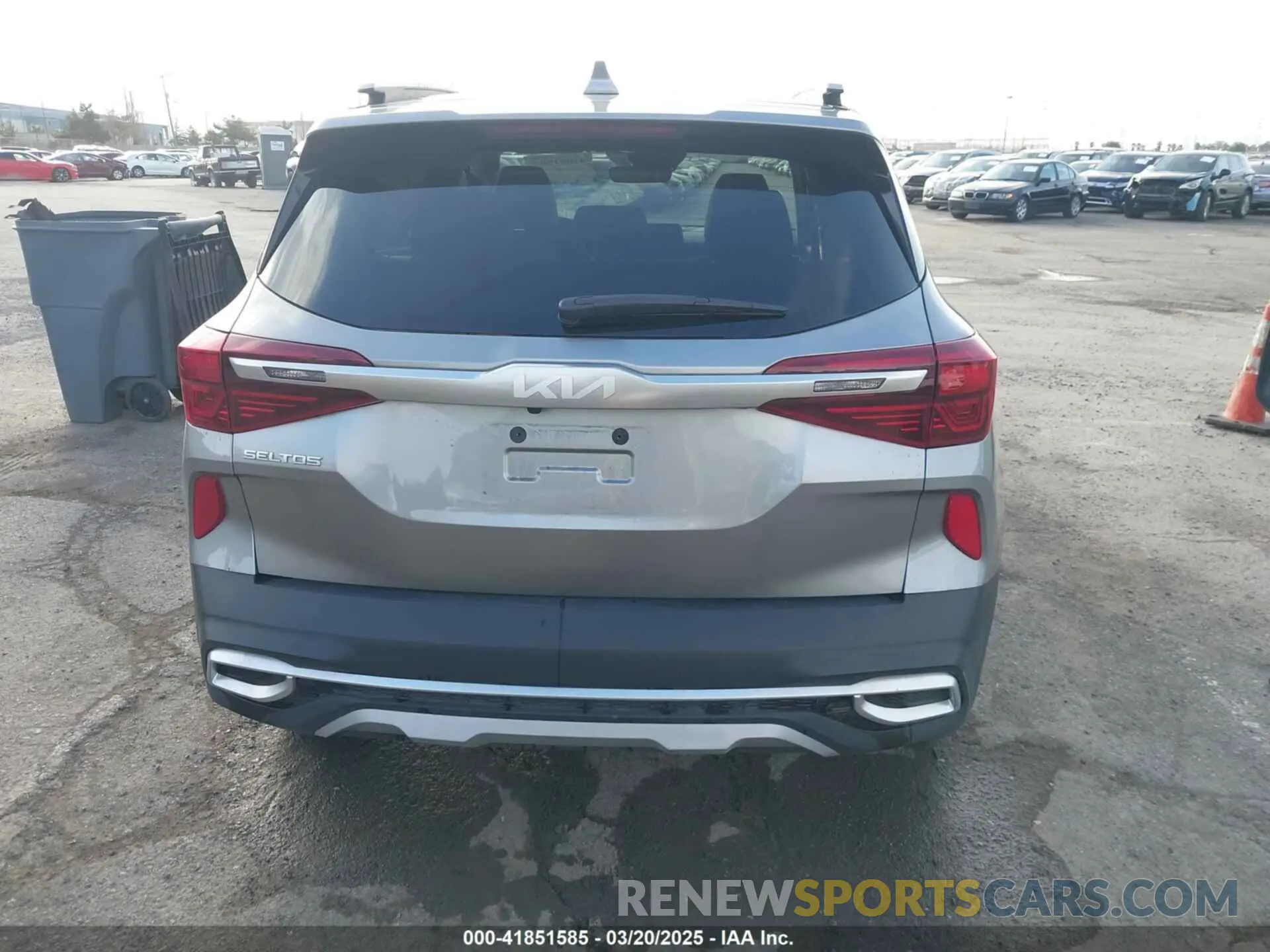 16 Photograph of a damaged car KNDERCAA9P7396919 KIA SELTOS 2023