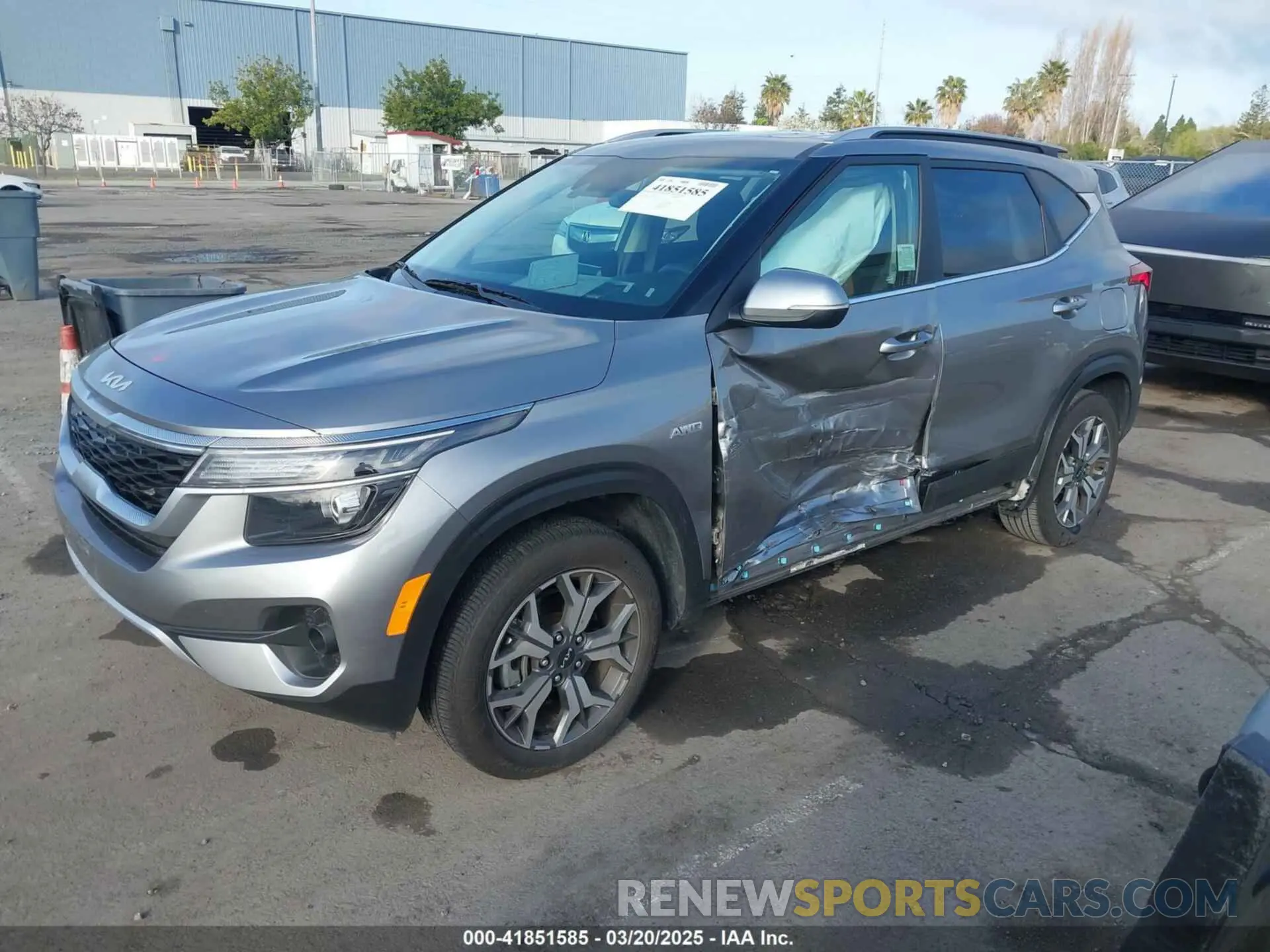 2 Photograph of a damaged car KNDERCAA9P7396919 KIA SELTOS 2023