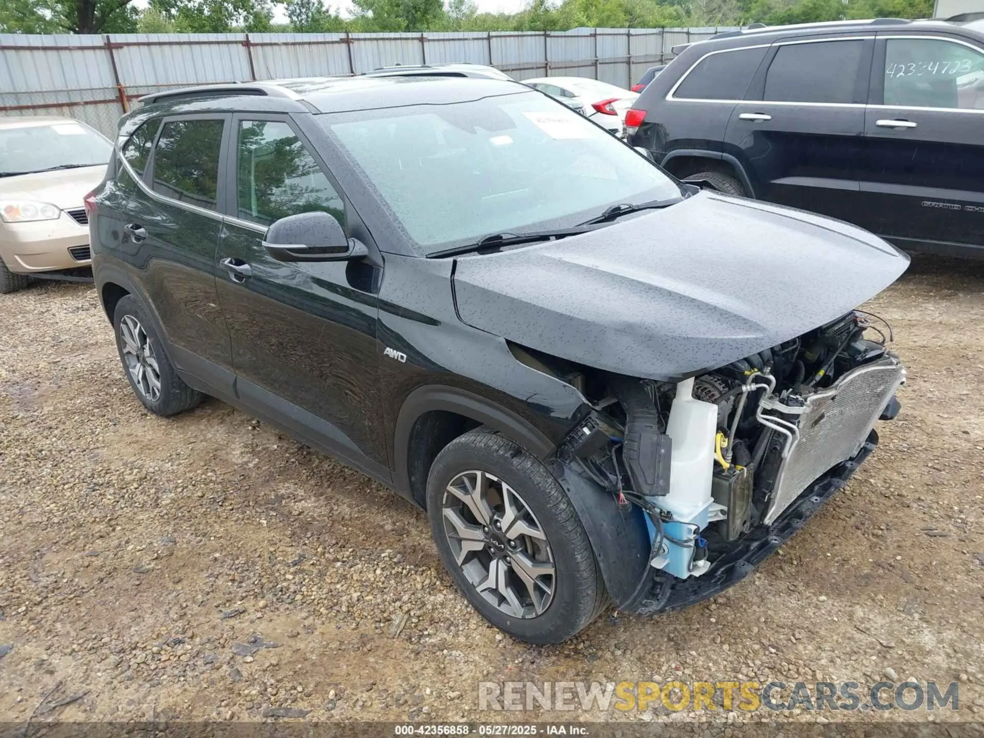 1 Photograph of a damaged car KNDERCAA9P7405196 KIA SELTOS 2023