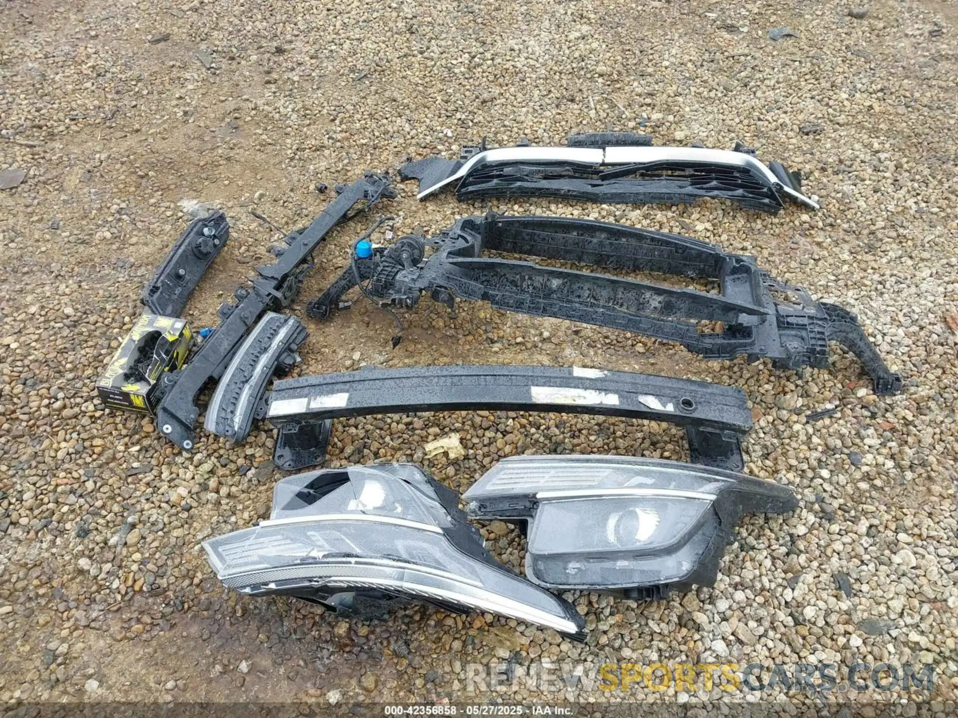 12 Photograph of a damaged car KNDERCAA9P7405196 KIA SELTOS 2023
