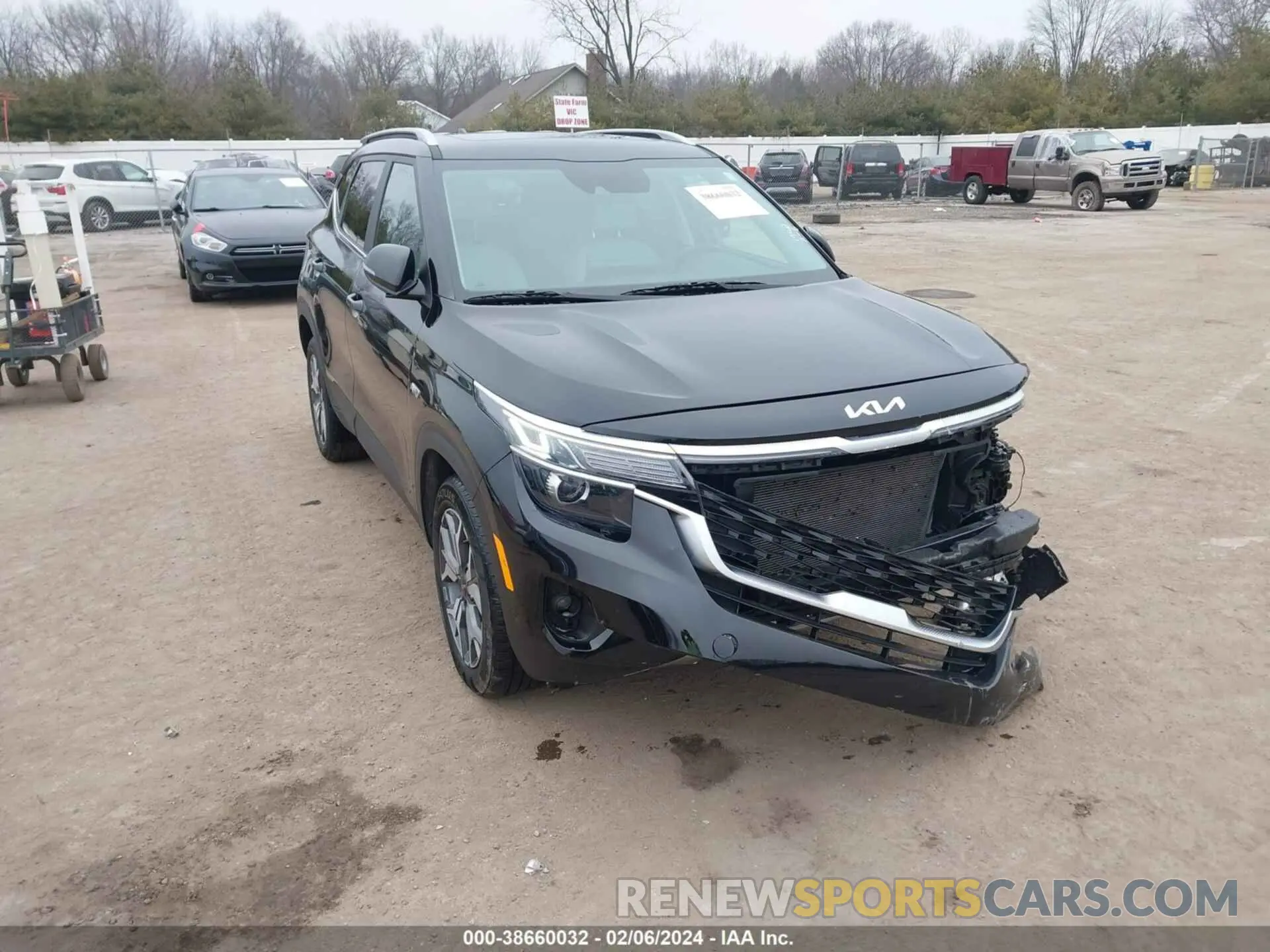 1 Photograph of a damaged car KNDERCAA9P7468220 KIA SELTOS 2023